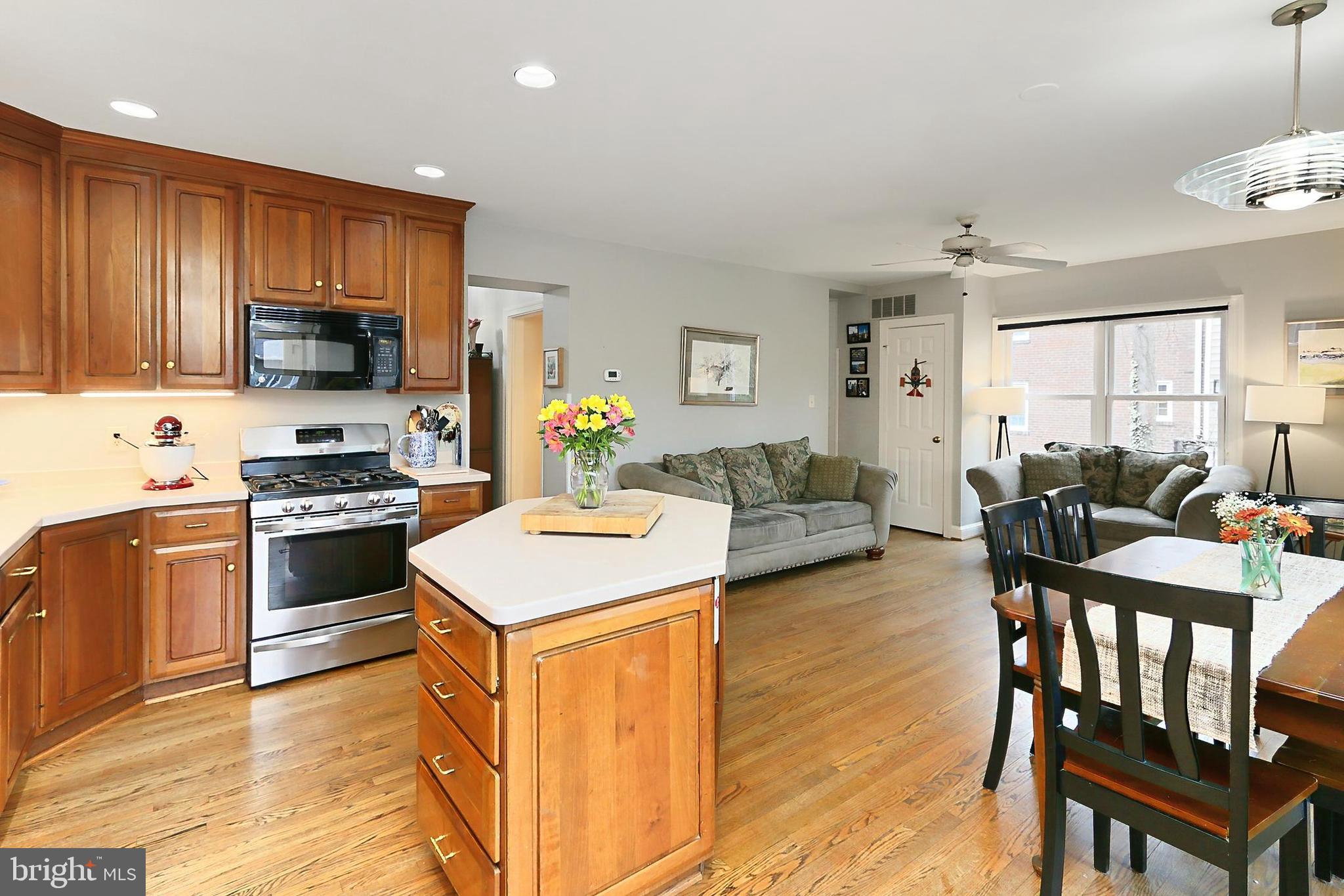 LARCHMONT TERRACE - Residential