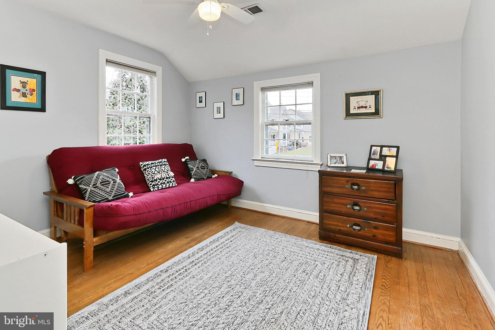 LARCHMONT TERRACE - Residential