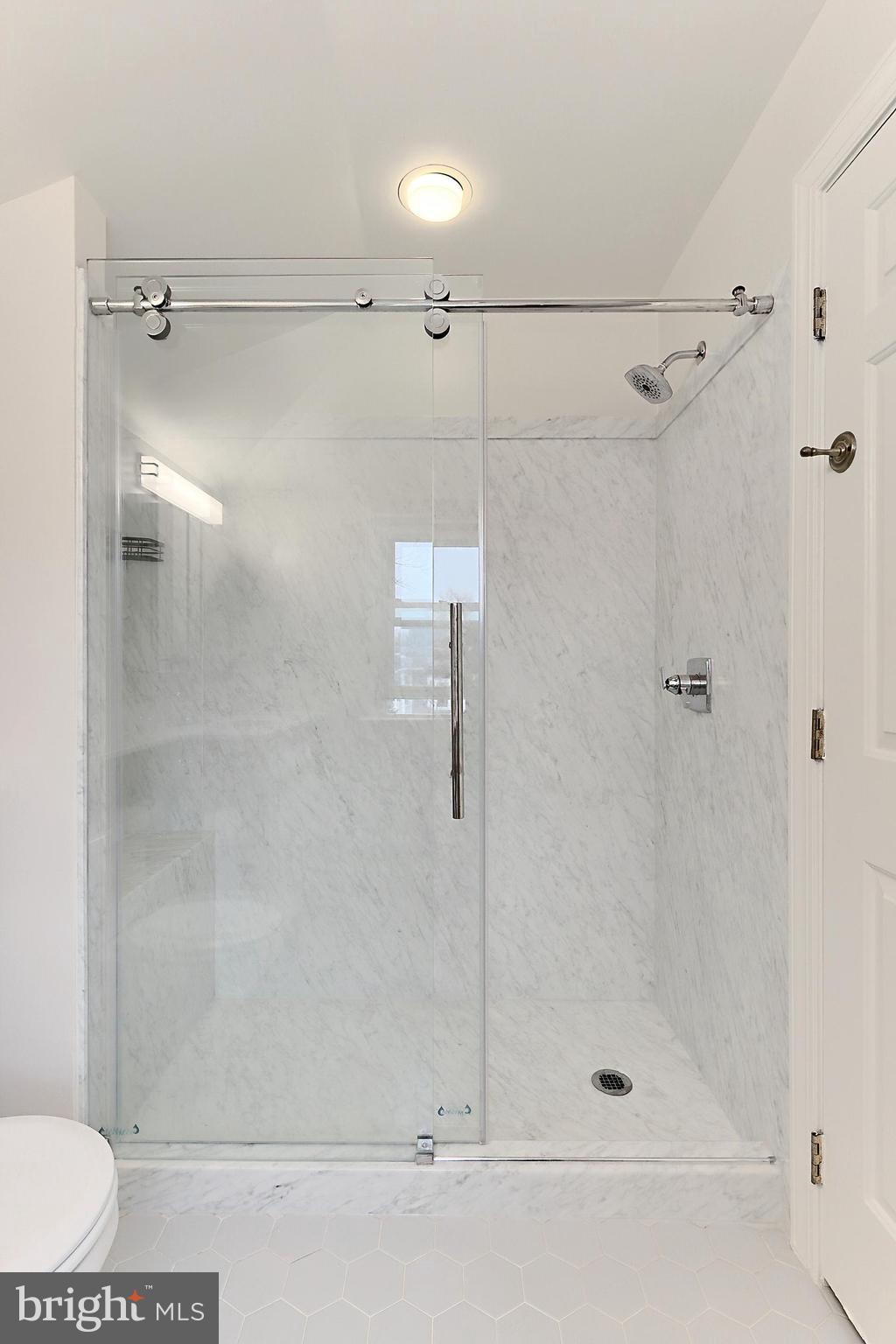 LARCHMONT TERRACE - Residential