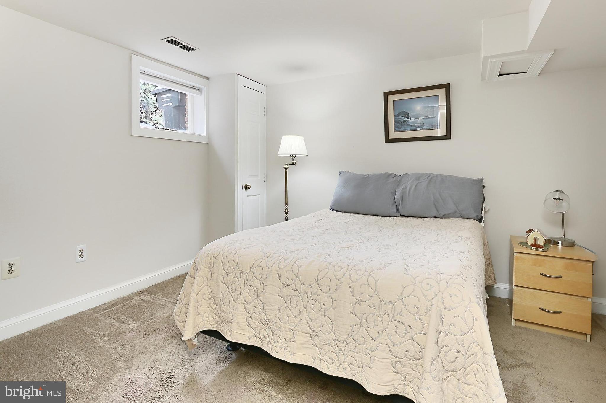 LARCHMONT TERRACE - Residential