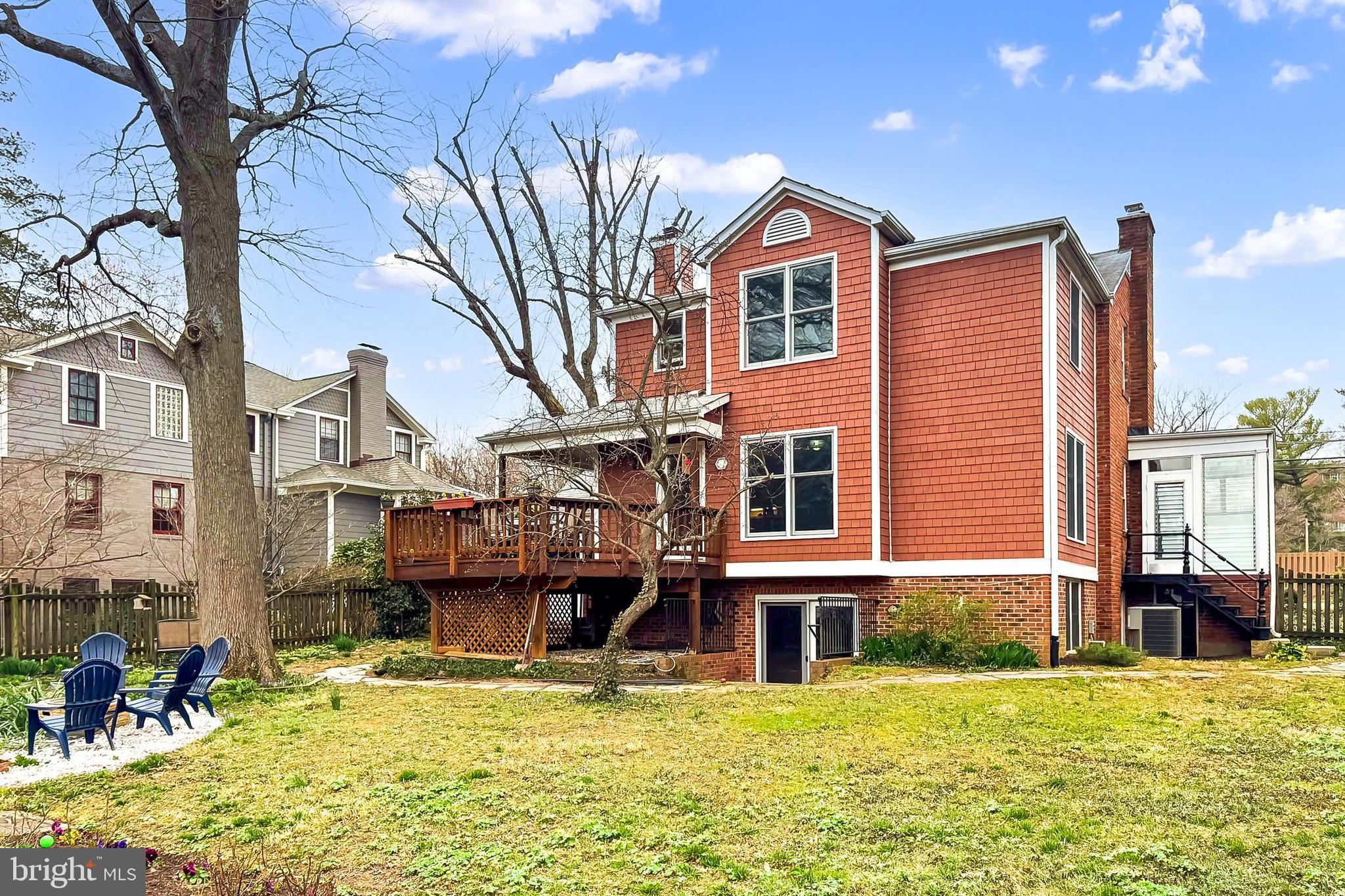 LARCHMONT TERRACE - Residential