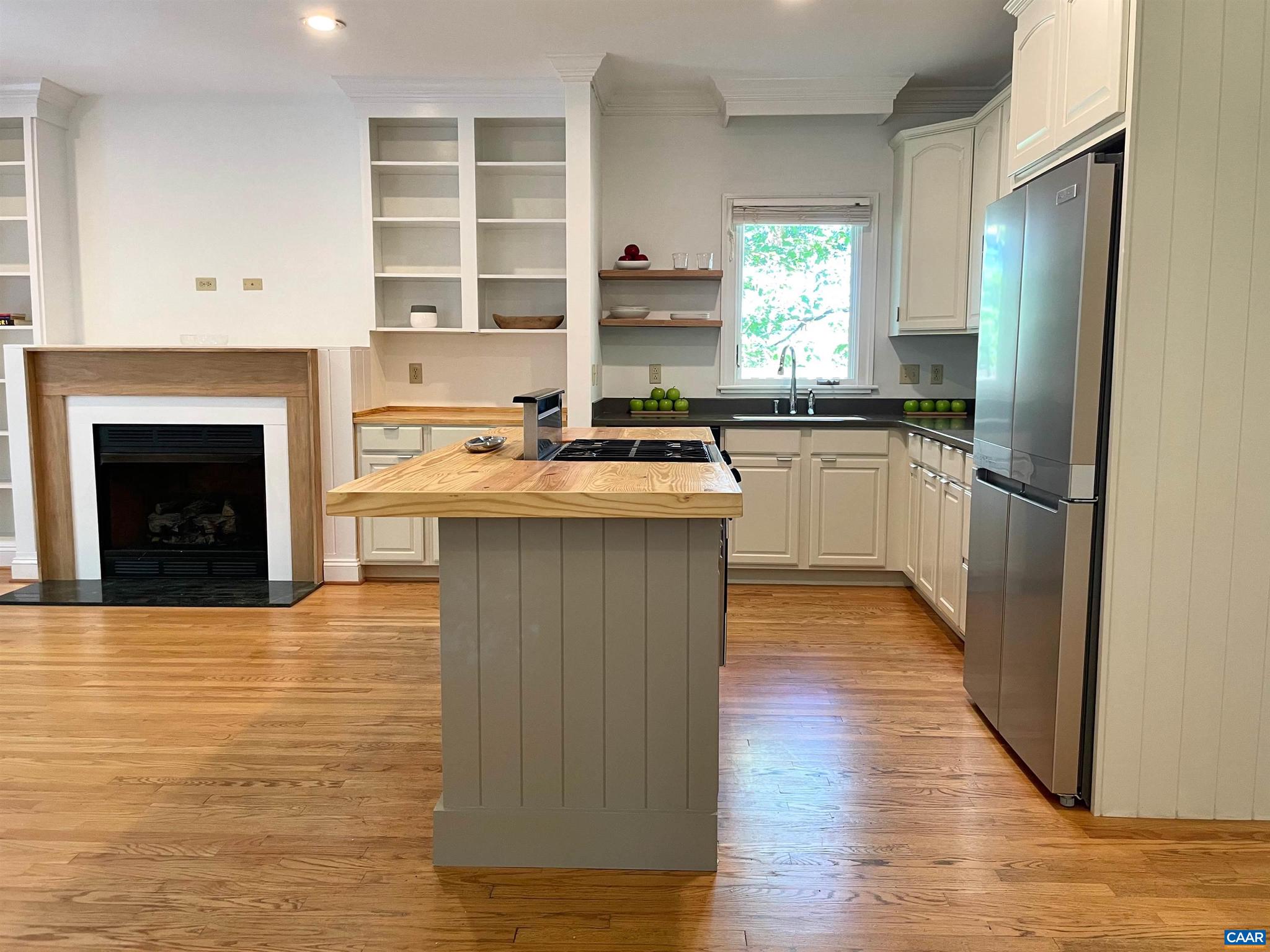 RUGBY - Residential Lease