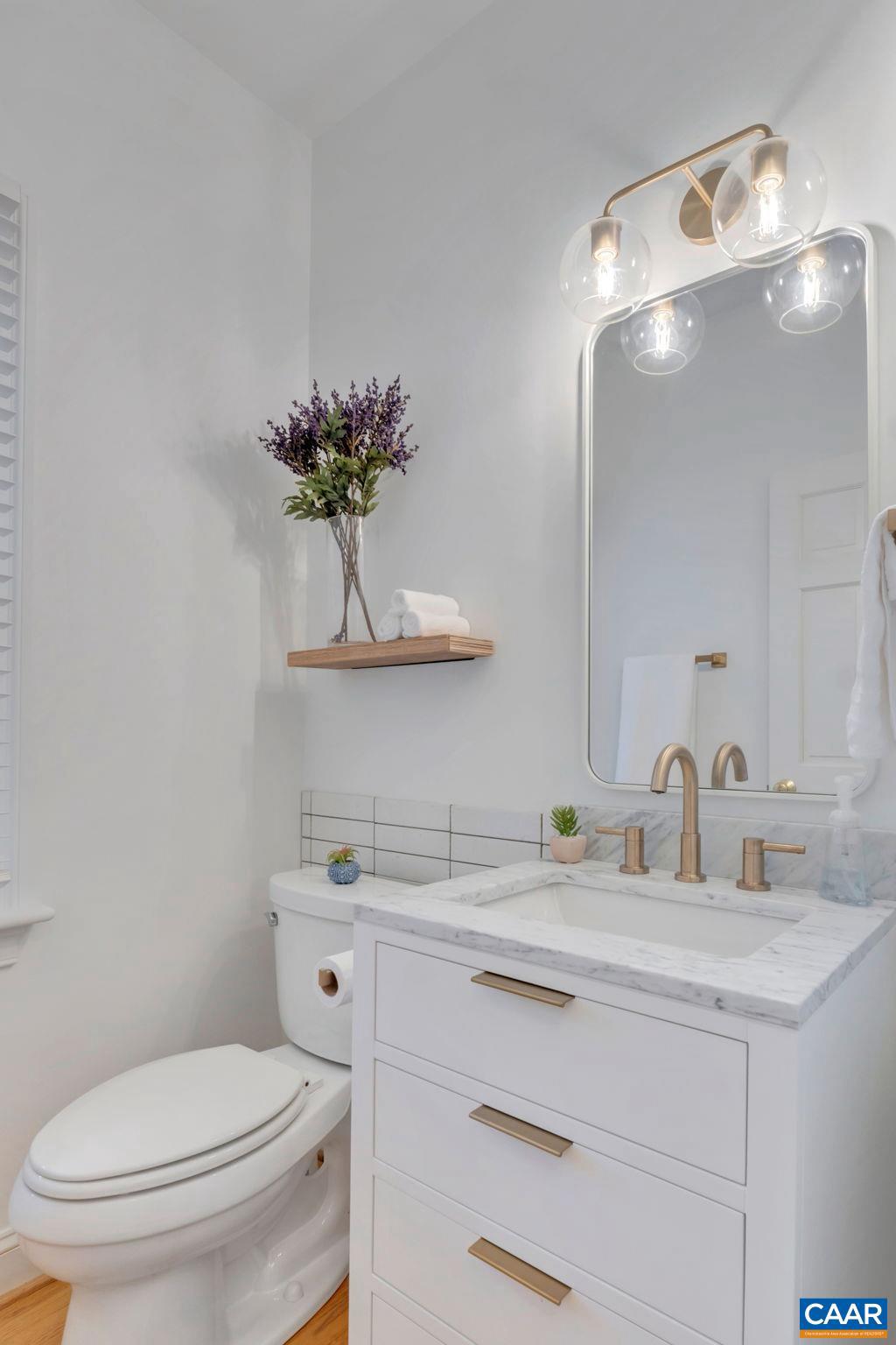 RUGBY - Residential Lease