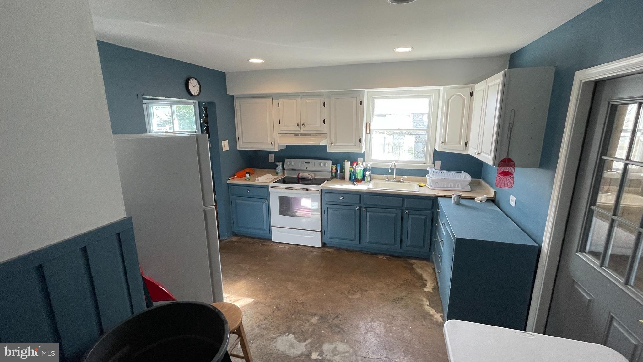 LAUREL BEND - Residential