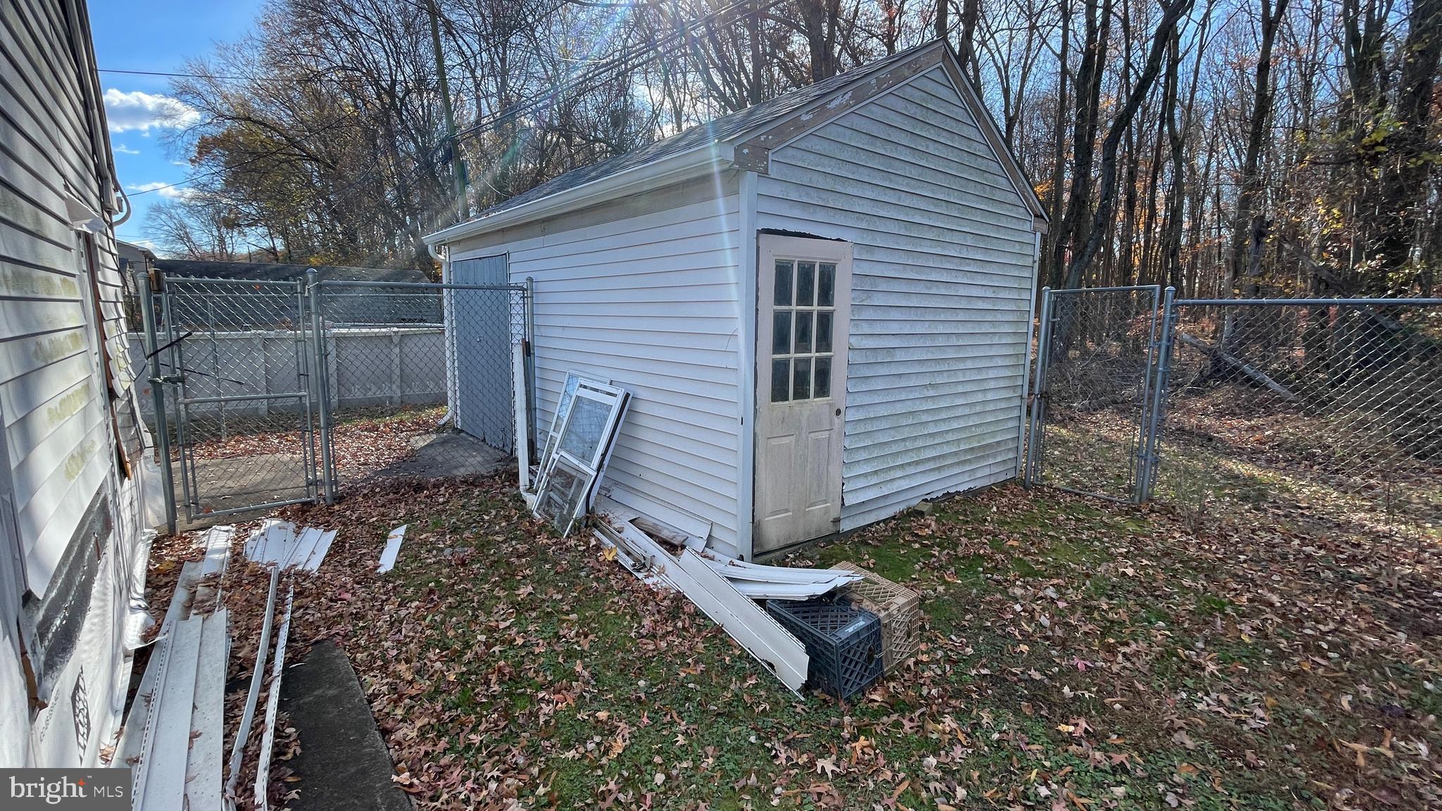 LAUREL BEND - Residential