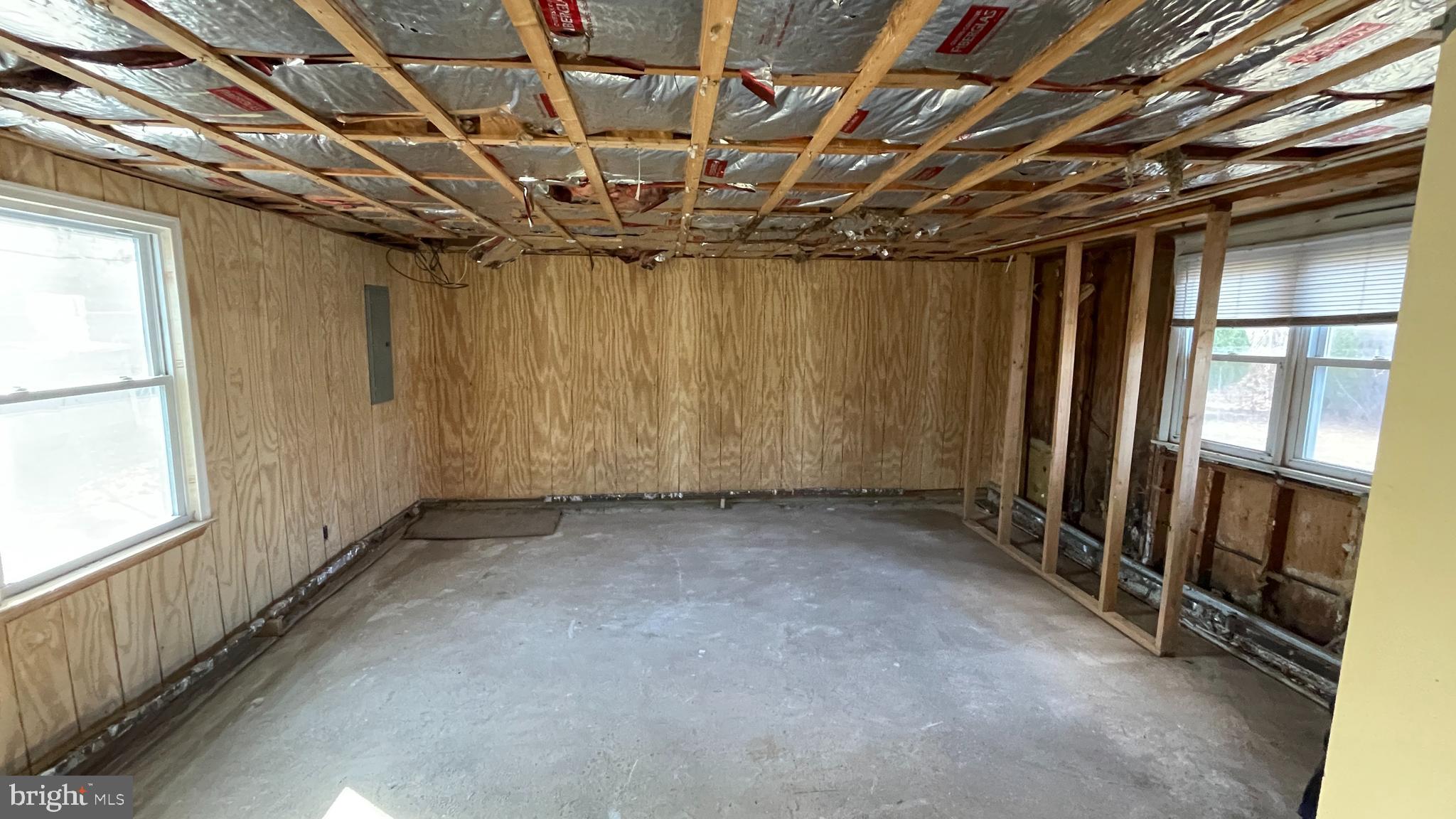 LAUREL BEND - Residential