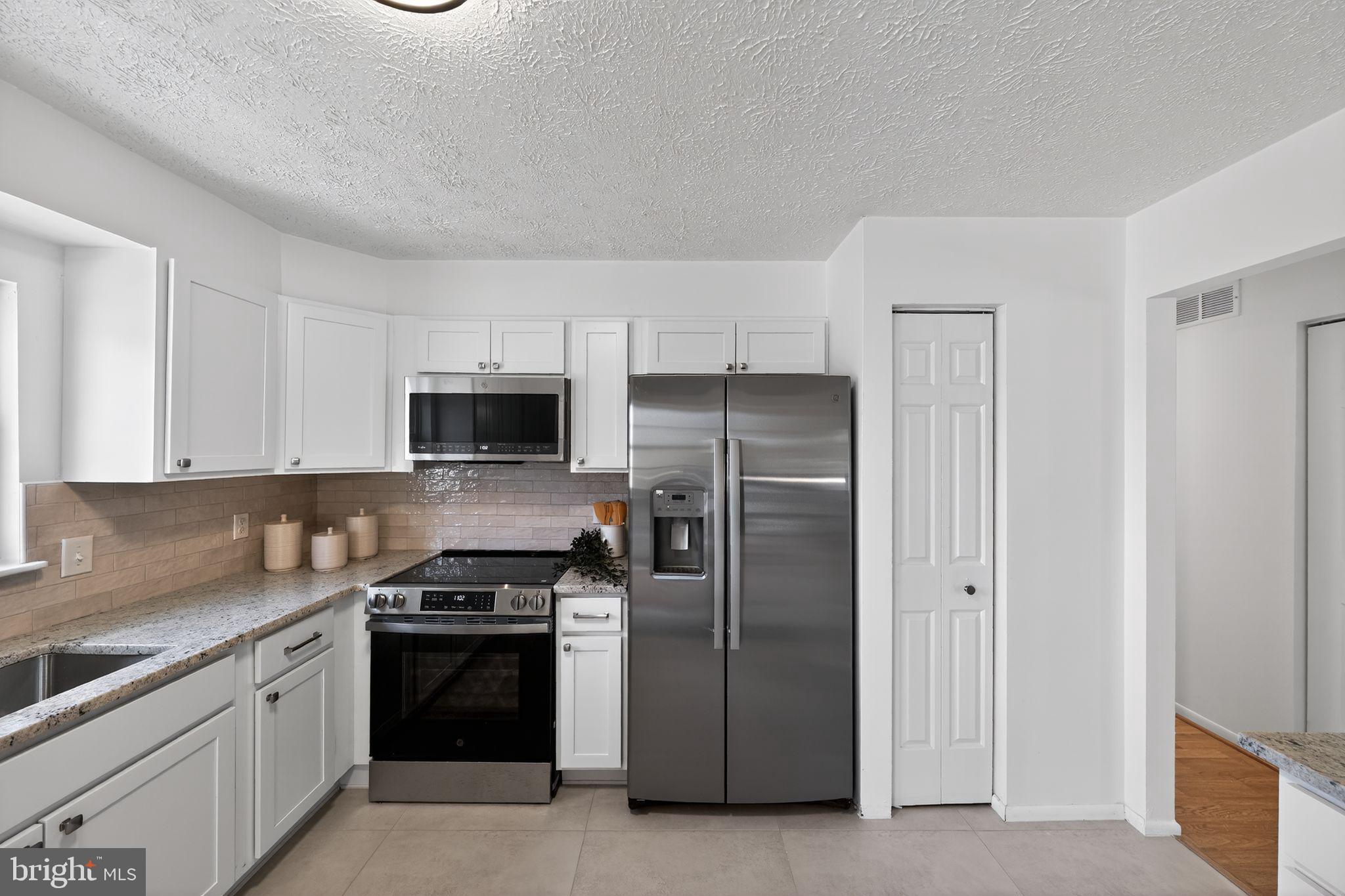 HIDDEN RIDGE - Residential