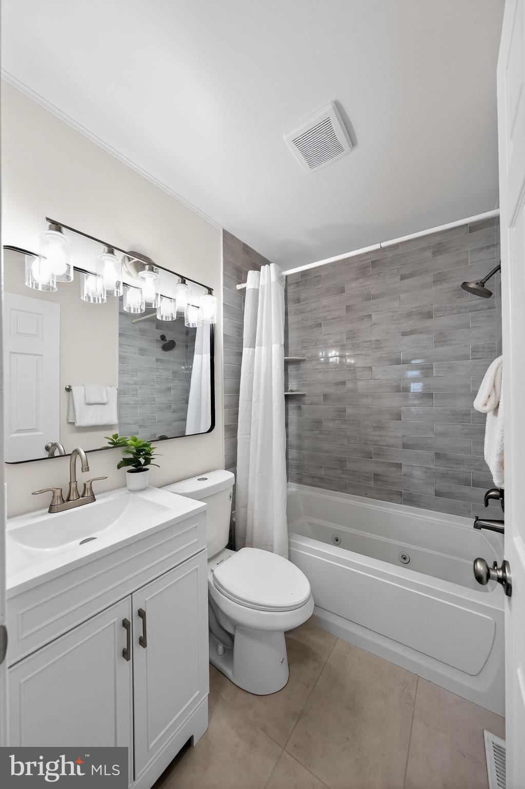 HIDDEN RIDGE - Residential