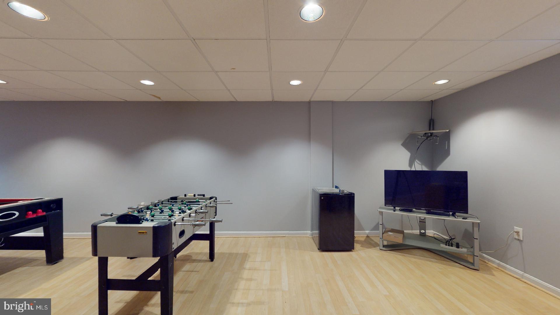 SOMERSET - Residential