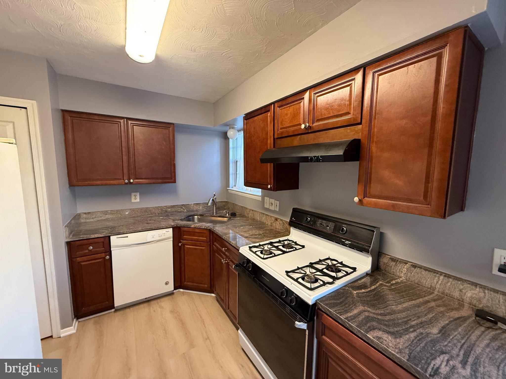 WOODLAND VILLAGE - Residential Lease