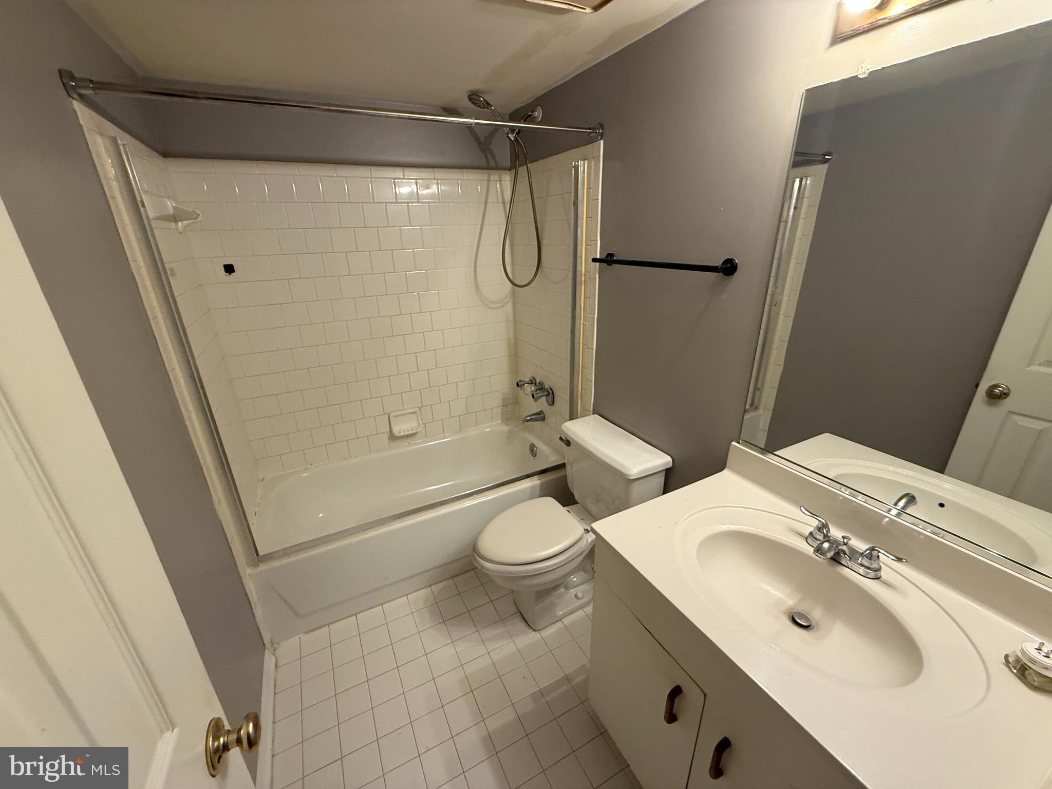 WOODLAND VILLAGE - Residential Lease