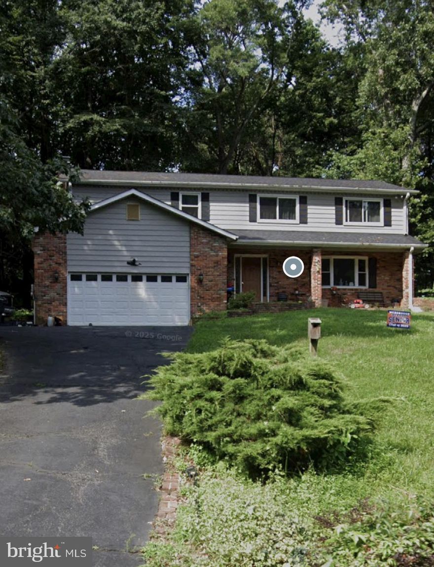 **MOTIVATED SELLER** PRICE IMPROVEMENT**
Handyman Special in a Desirable Location!

Calling all investors, DIY enthusiasts, and homebuyers looking for sweat equity! This spacious 4-bedroom, 2.5-bath single-family home offers endless potential and just needs some TLC to restore its full charm. The primary suite features two walk-in closets, while all bedrooms are generously sized.  Enjoy a large, private yard ready for your personal touch, ideal for outdoor entertaining or future landscaping projects. With great bones and a fantastic layout, this property is a perfect fixer-upper opportunity for anyone ready to create their dream home or add value in a sought-after neighborhood!