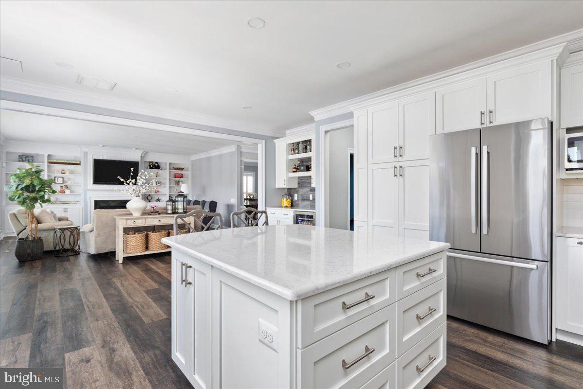25539 TAYLOR CRESCENT DRIVE
