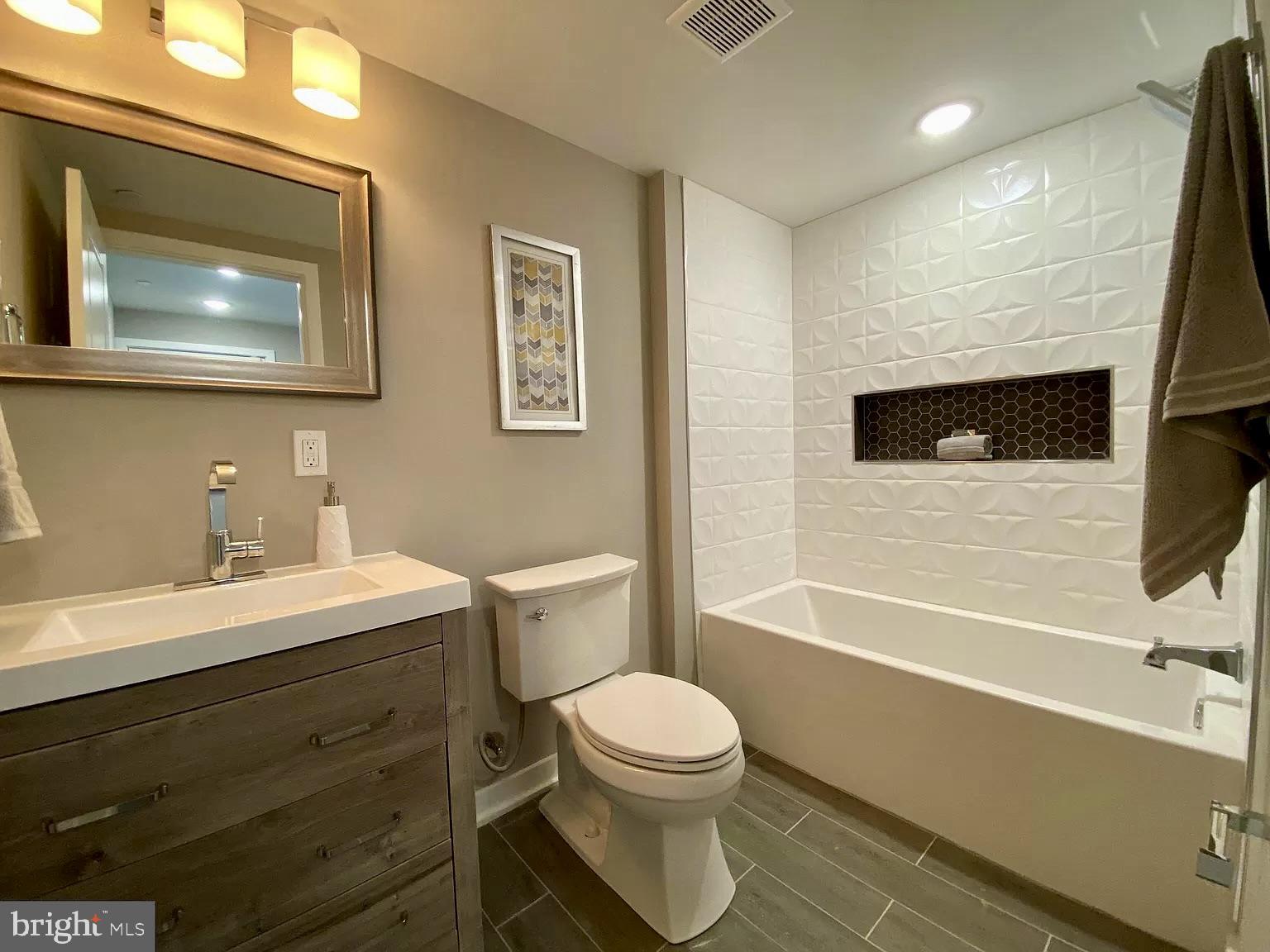 FAIRMOUNT - Residential