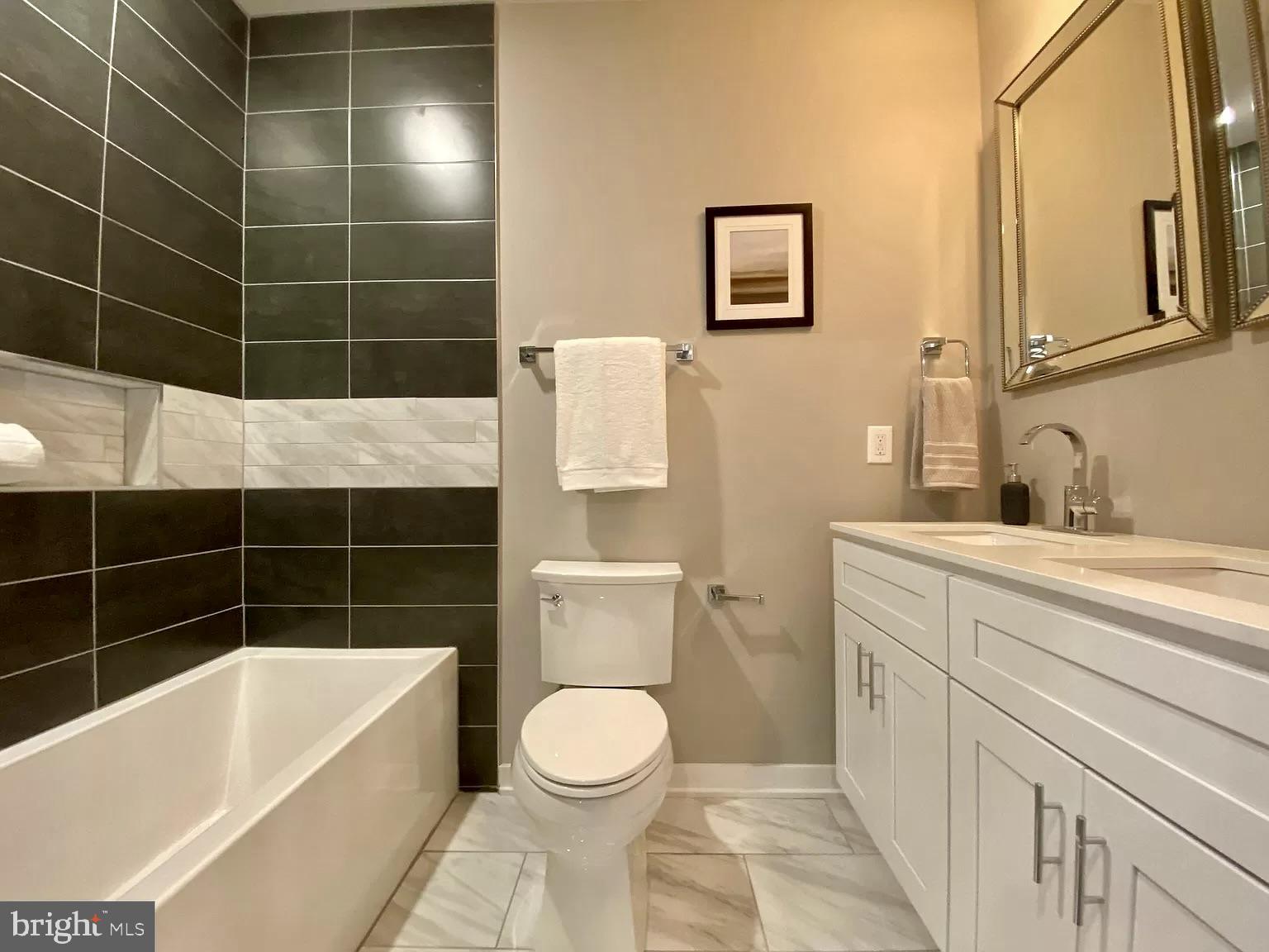 FAIRMOUNT - Residential