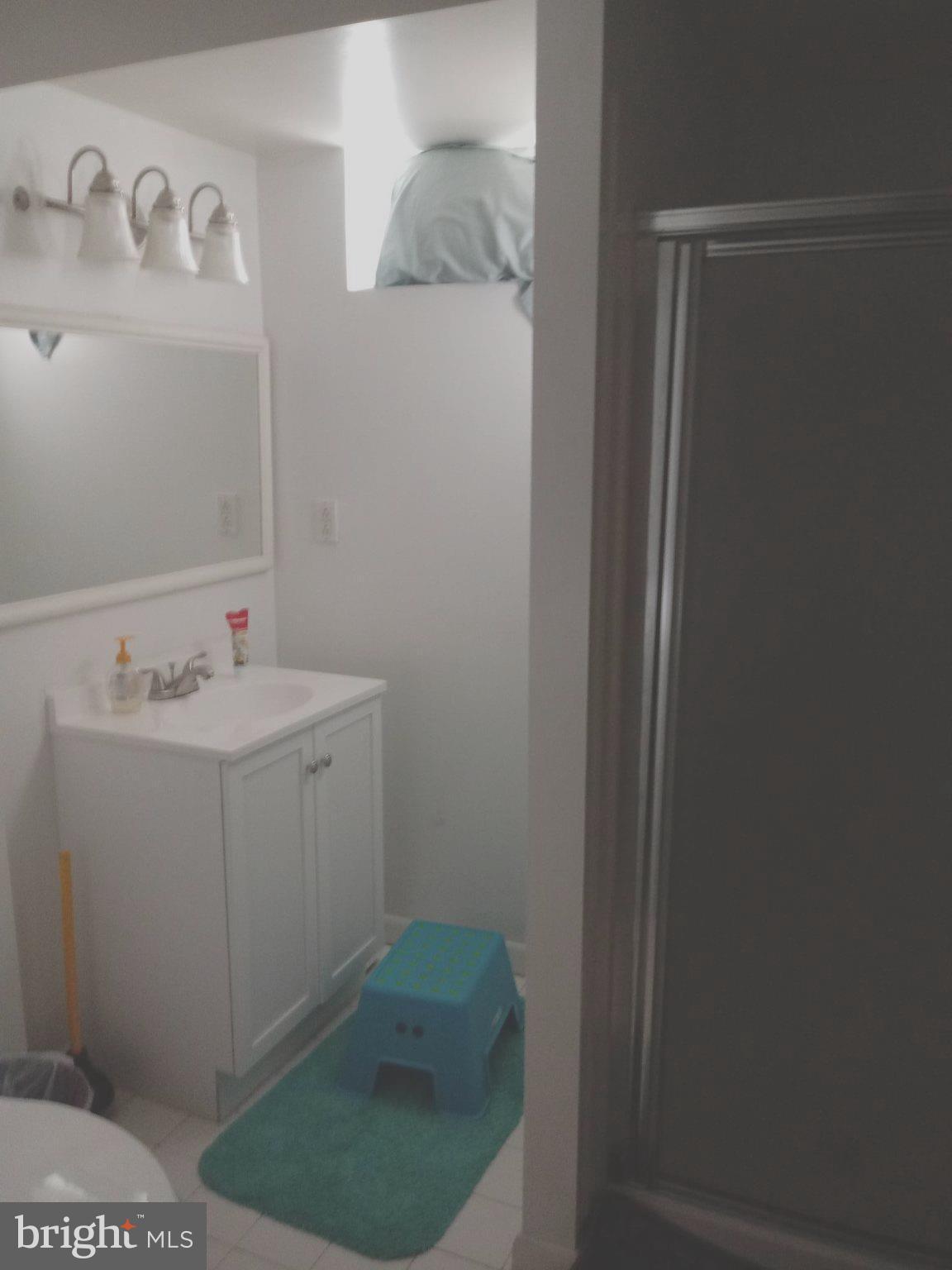 JEFFERSON MANOR - Residential Lease