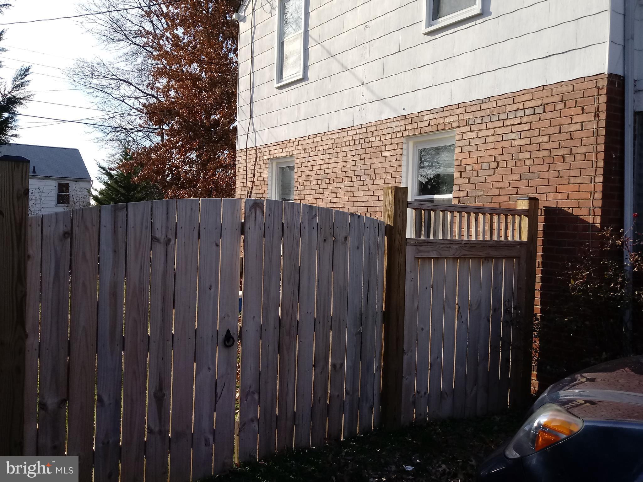 JEFFERSON MANOR - Residential Lease