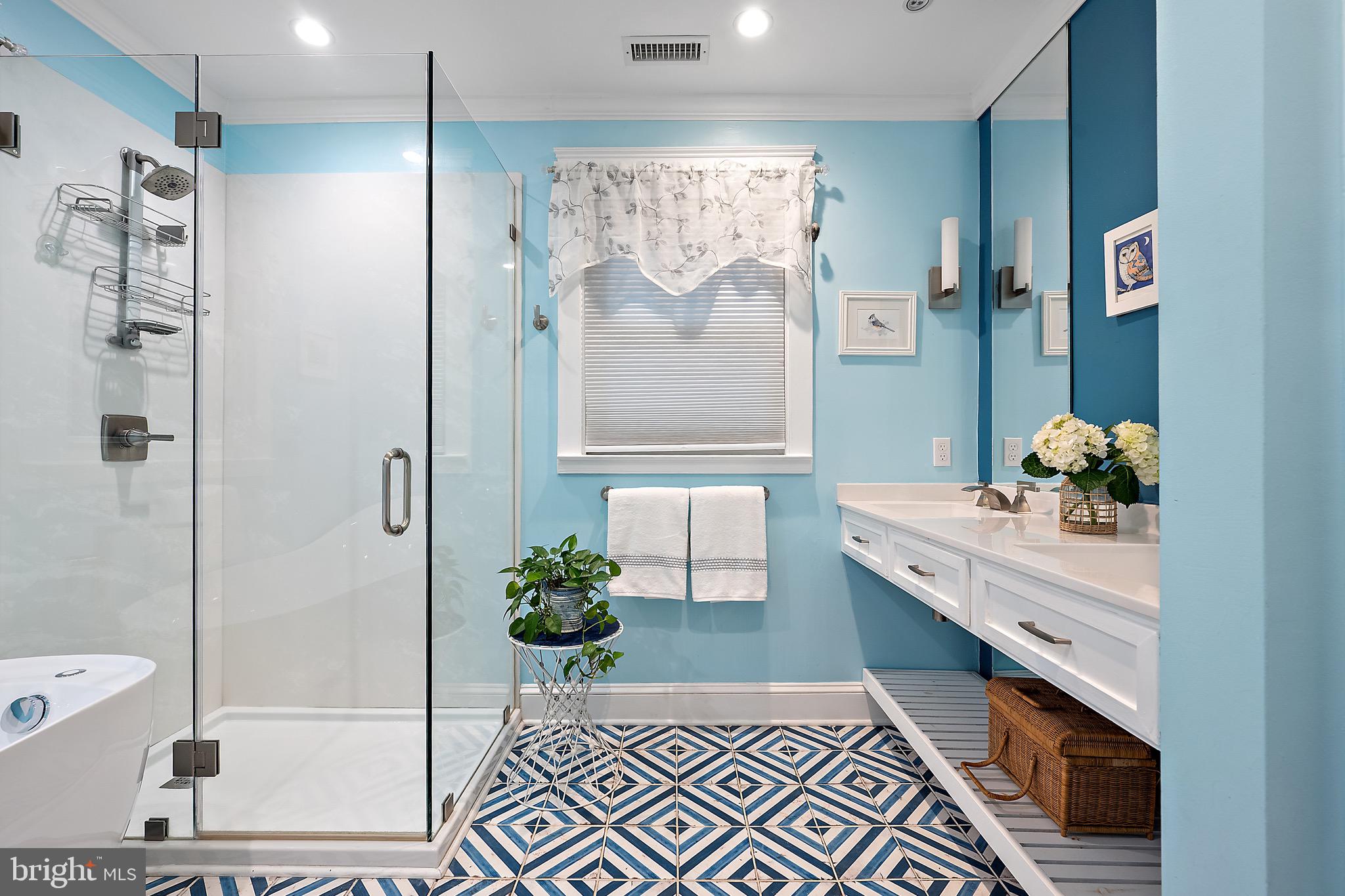 MURRAY HILL - Residential