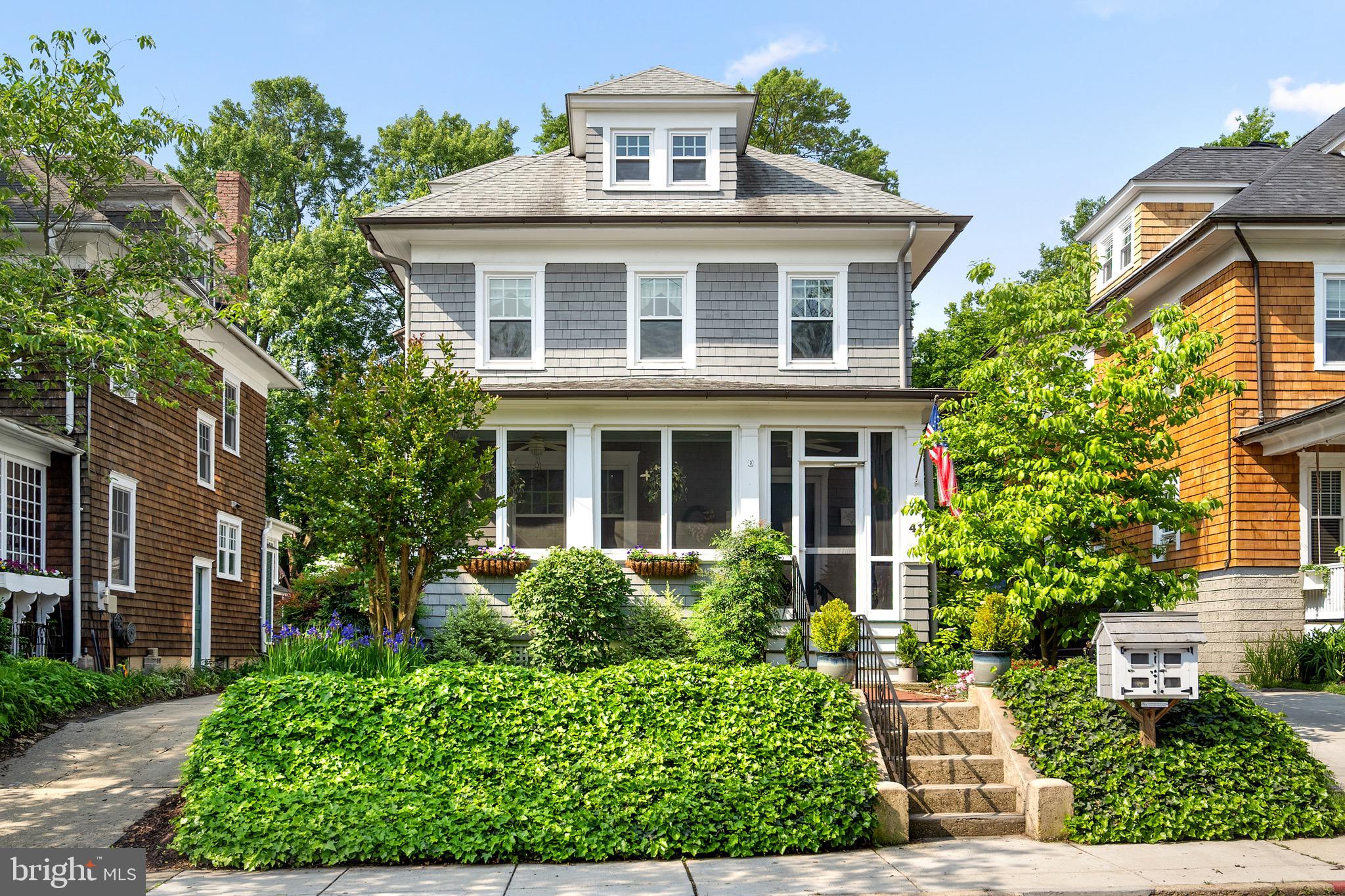 MURRAY HILL - Residential