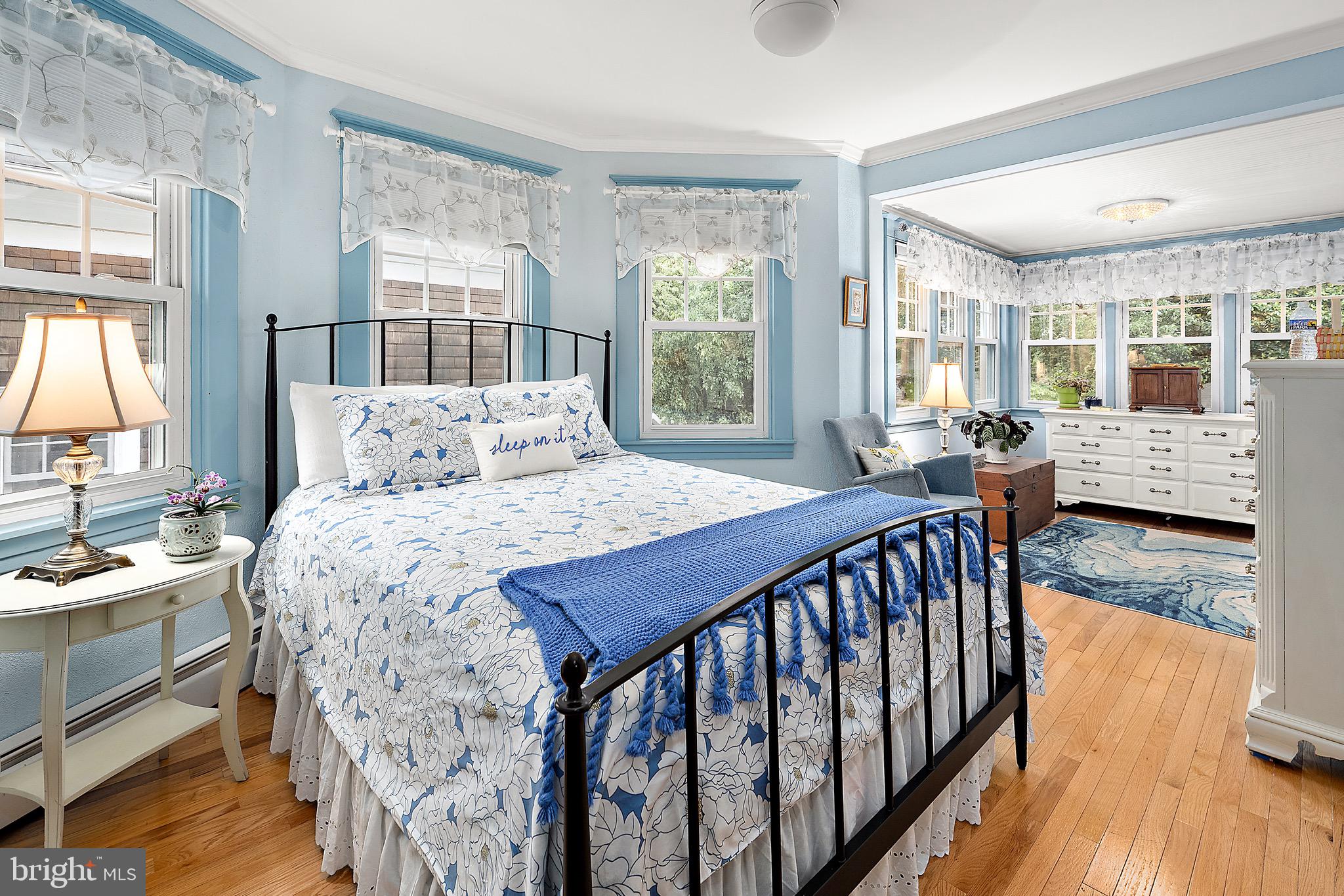 MURRAY HILL - Residential