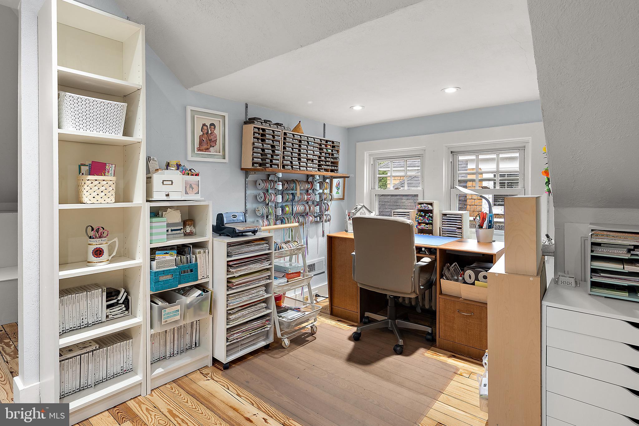 MURRAY HILL - Residential