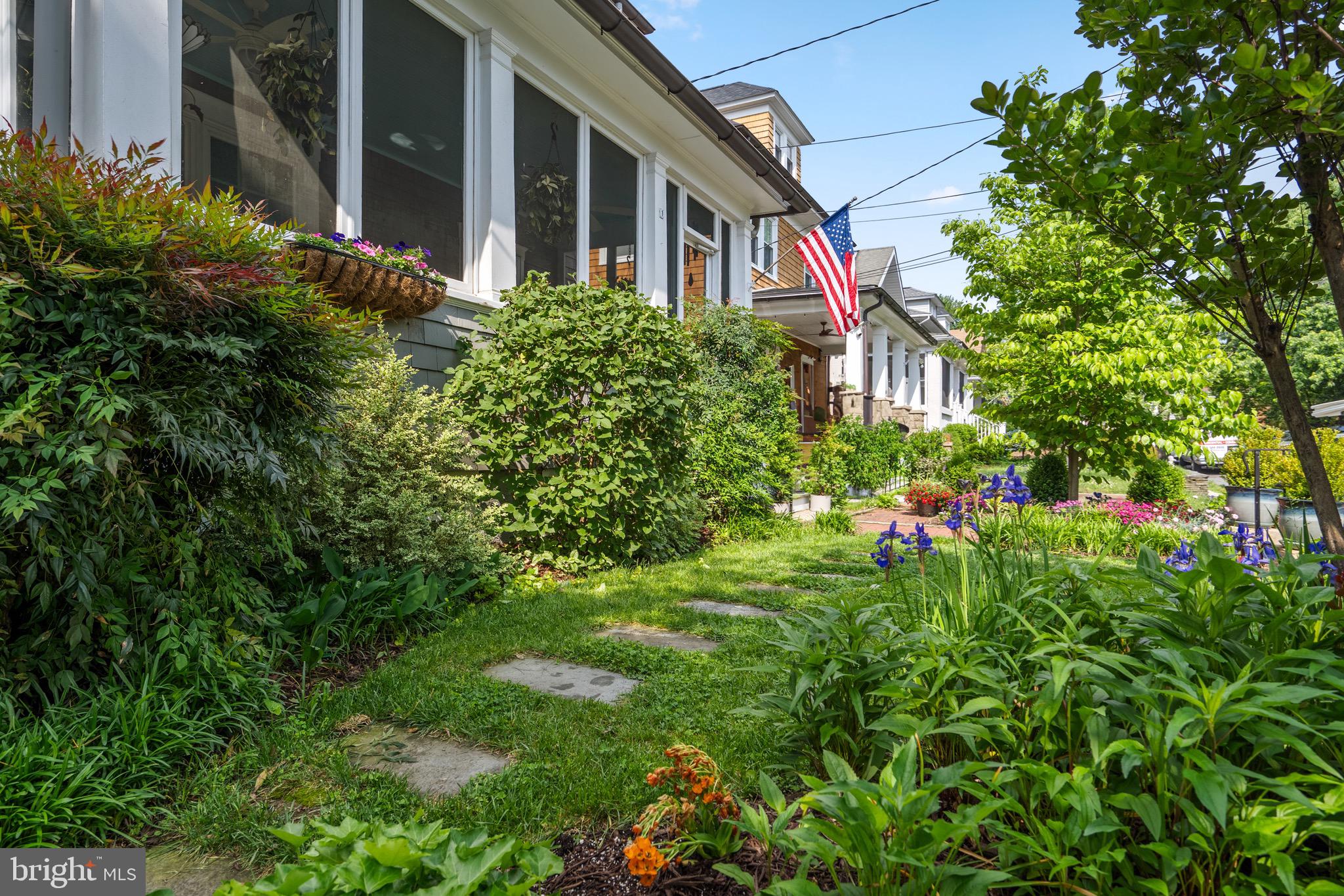 MURRAY HILL - Residential