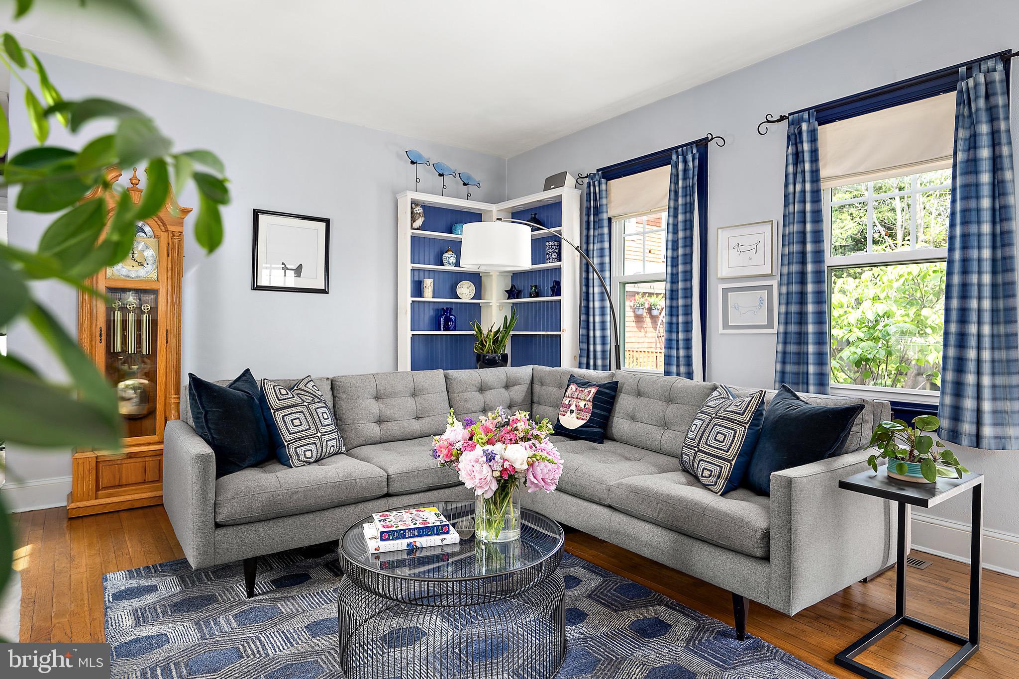 MURRAY HILL - Residential