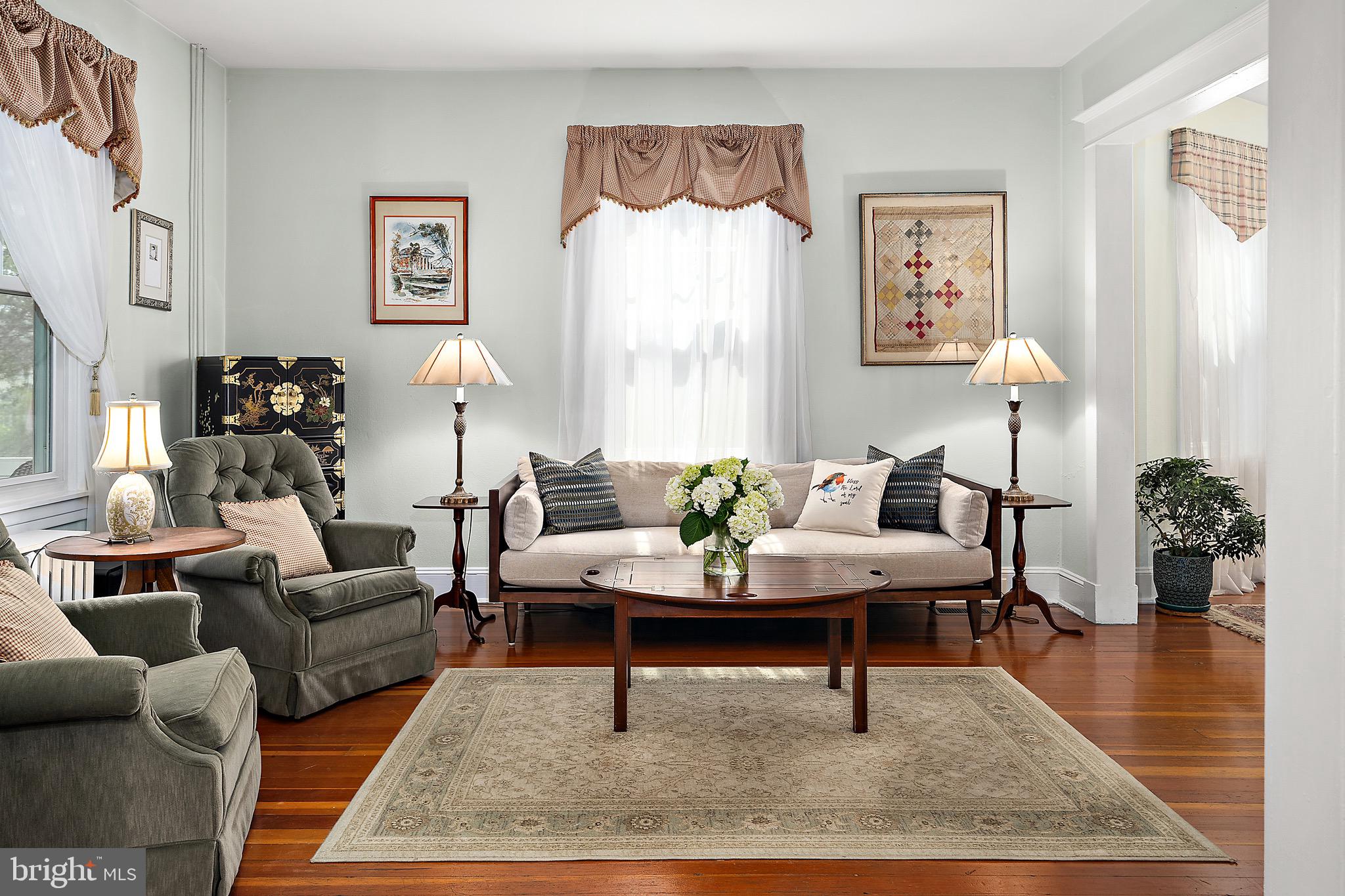 MURRAY HILL - Residential