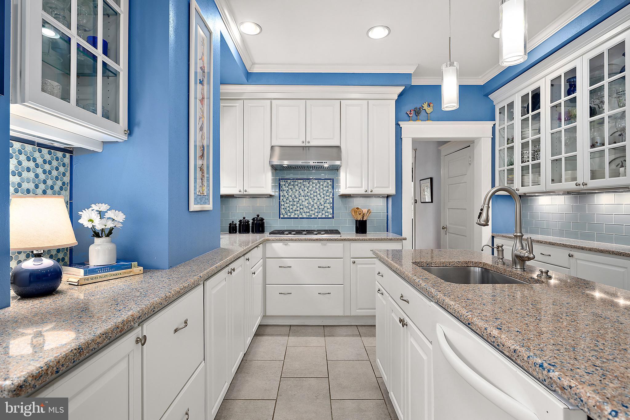 MURRAY HILL - Residential