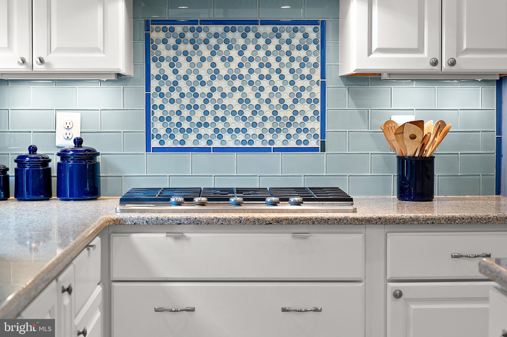 MURRAY HILL - Residential