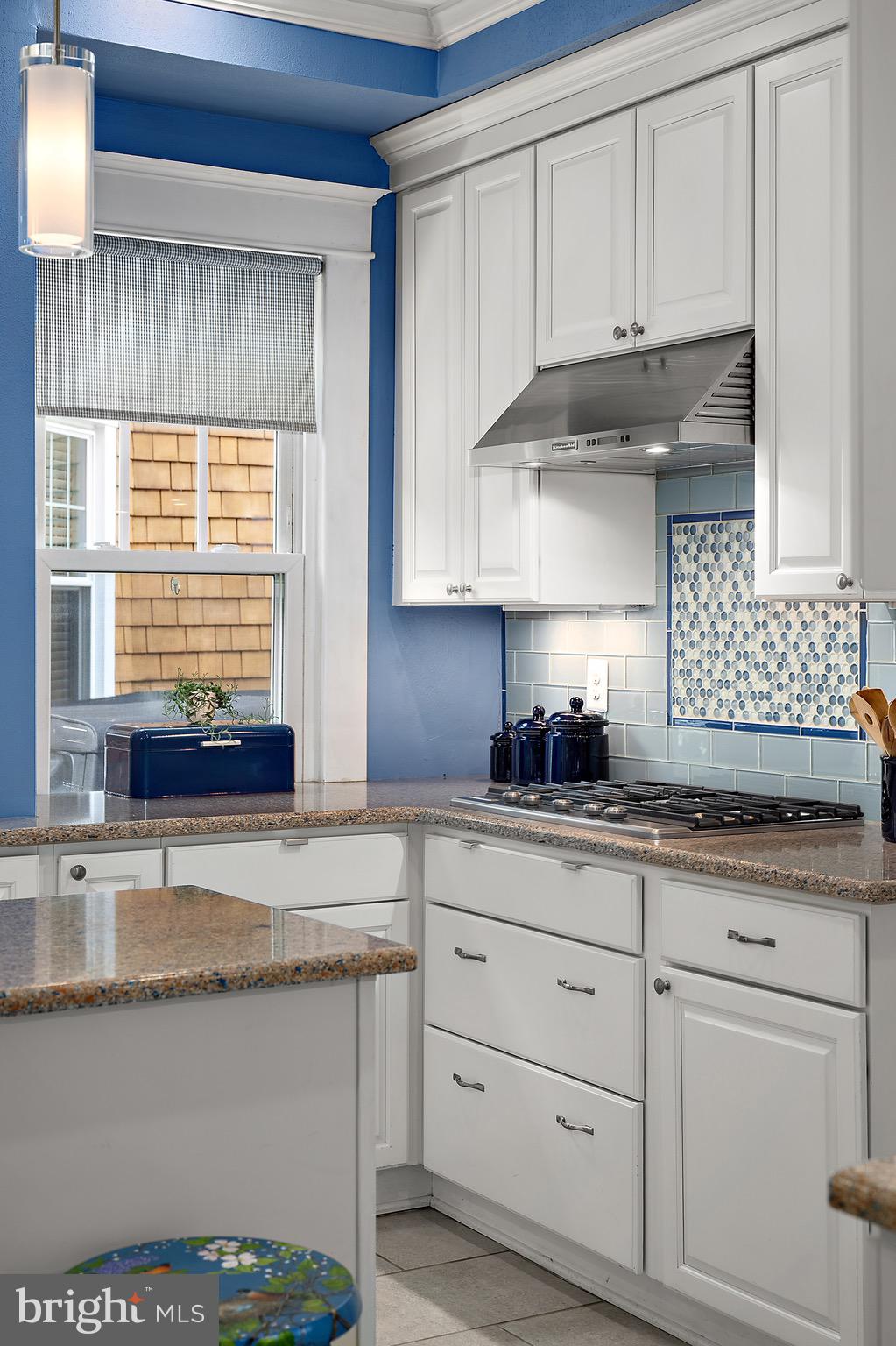 MURRAY HILL - Residential