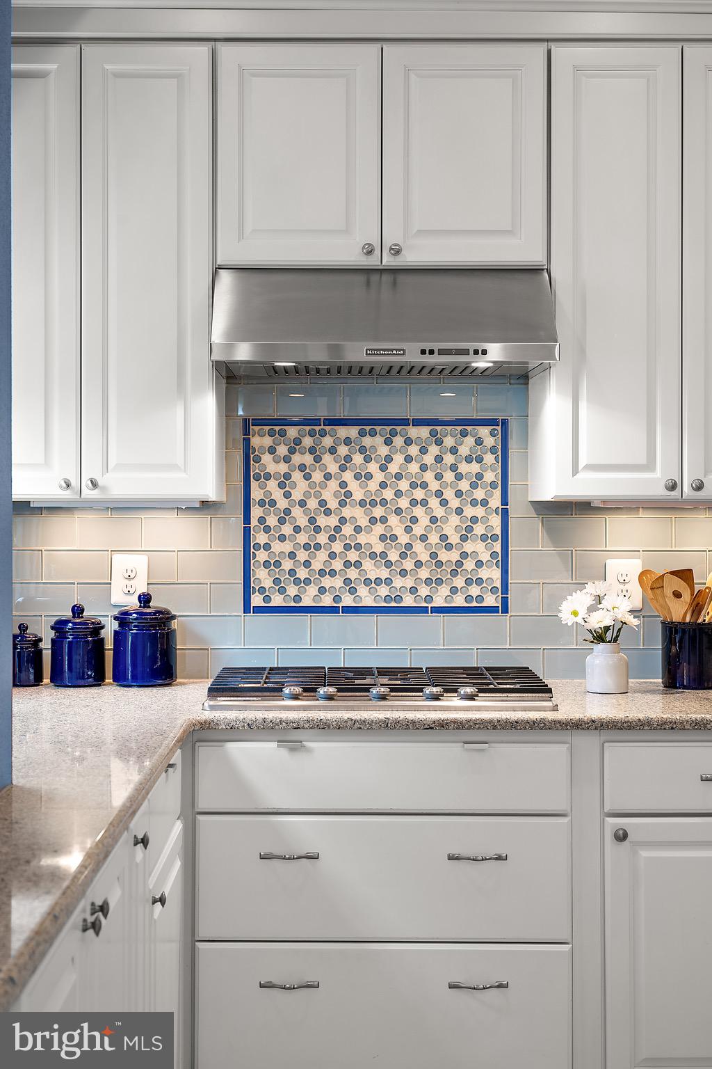 MURRAY HILL - Residential