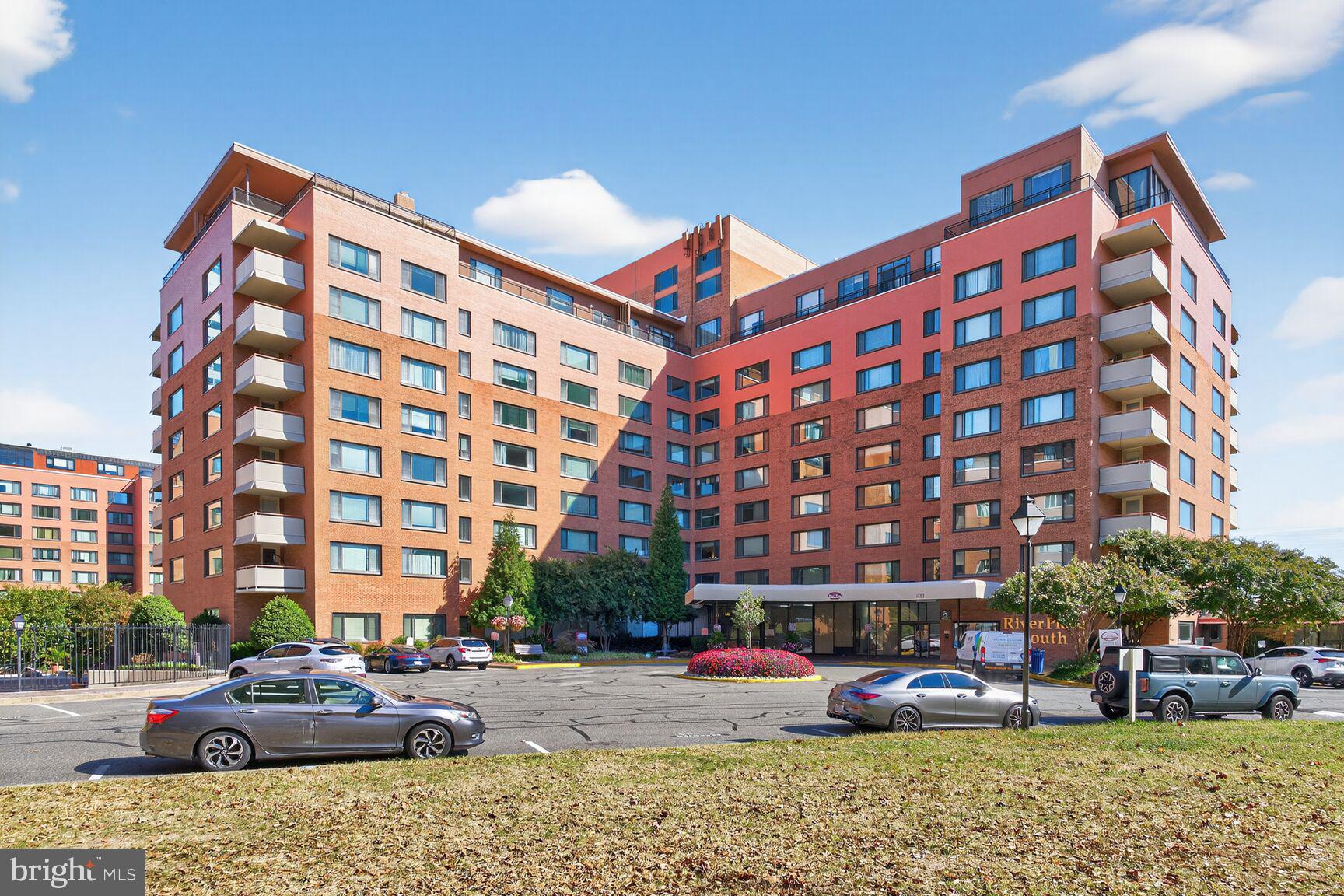 1011 ARLINGTON BOULEVARD 1042