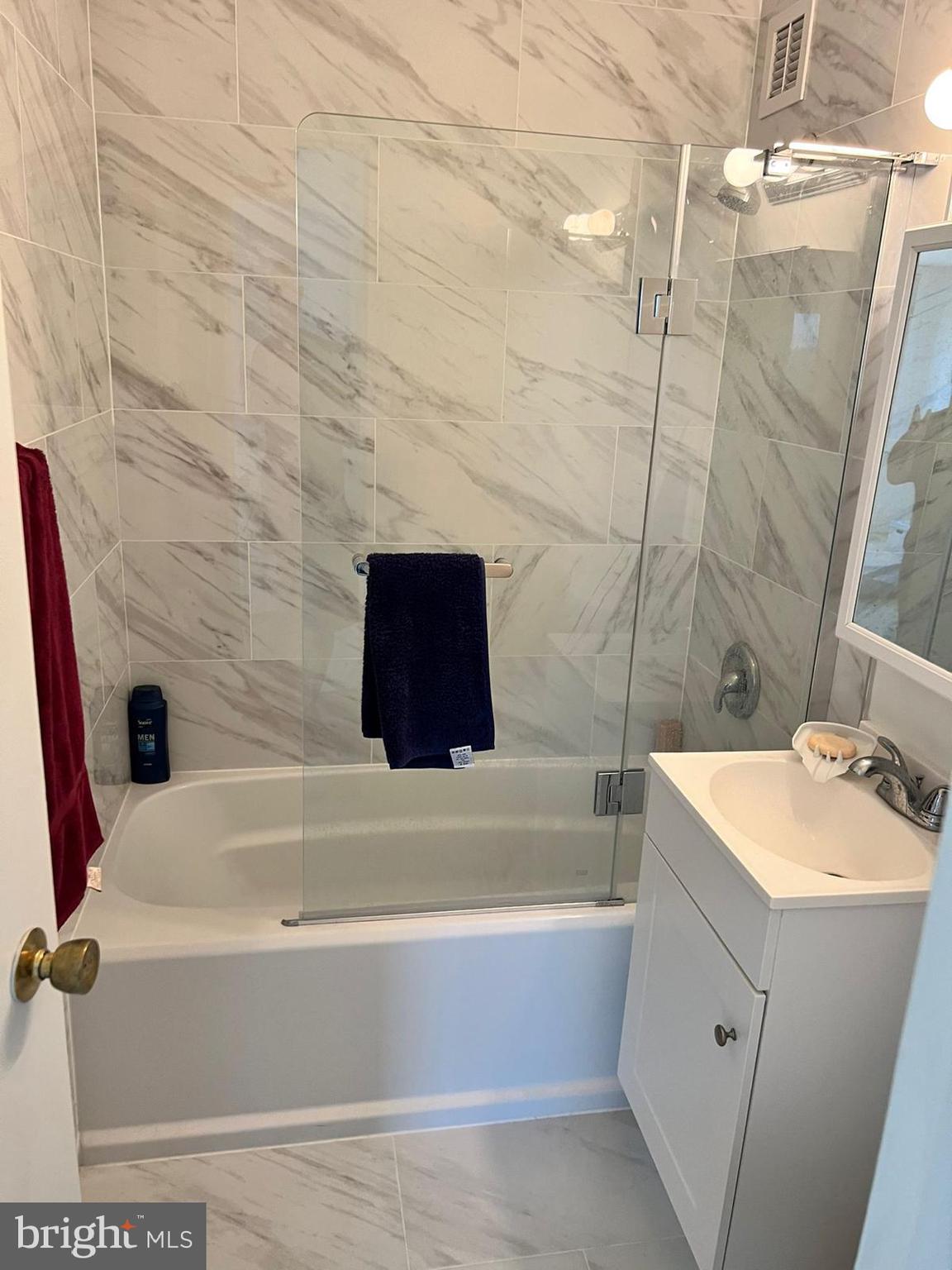 1011 ARLINGTON BOULEVARD 1042
