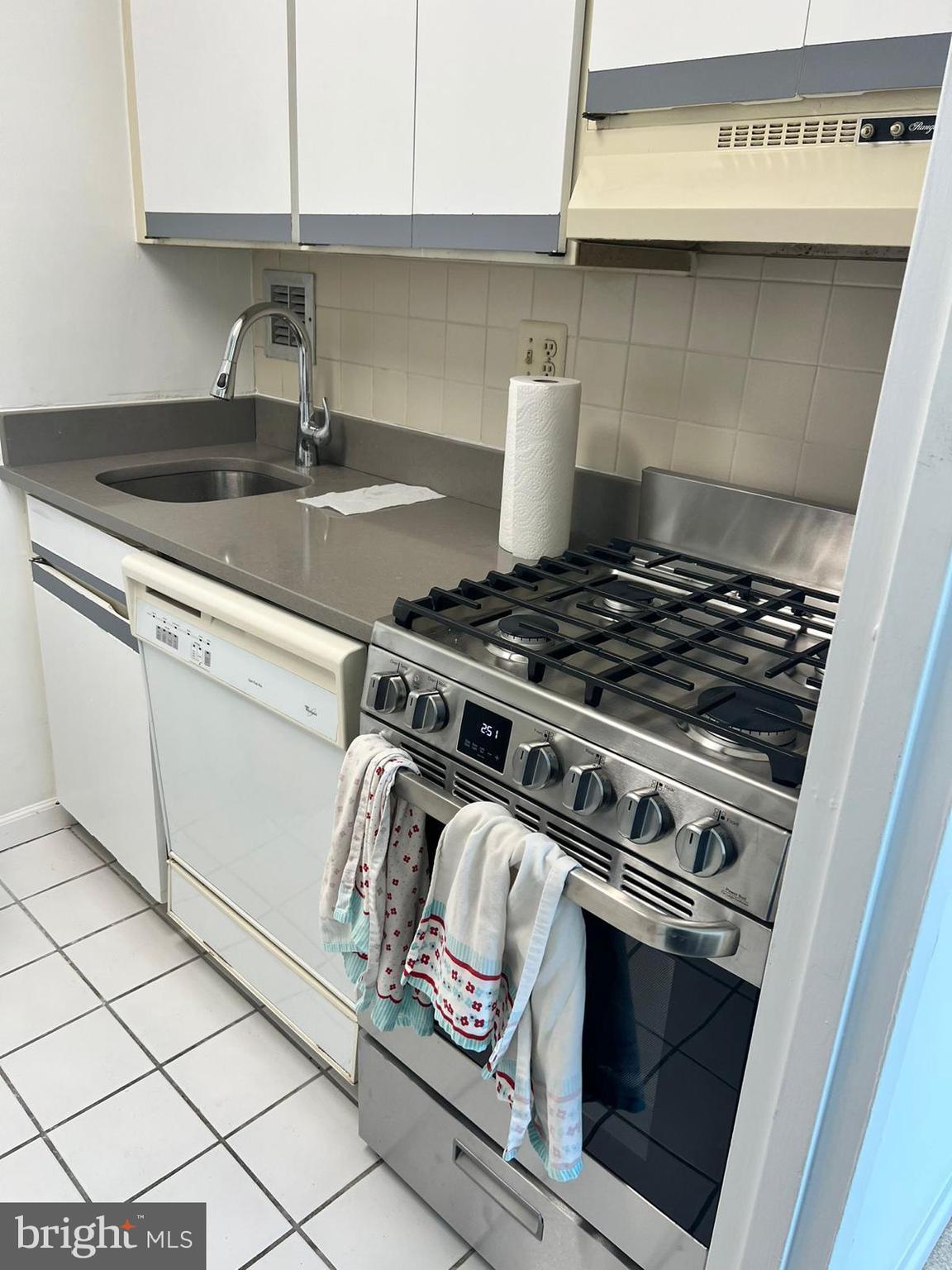 1011 ARLINGTON BOULEVARD 1042