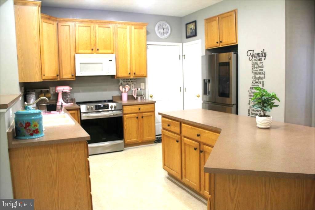 WHITAKER WOODS - Residential