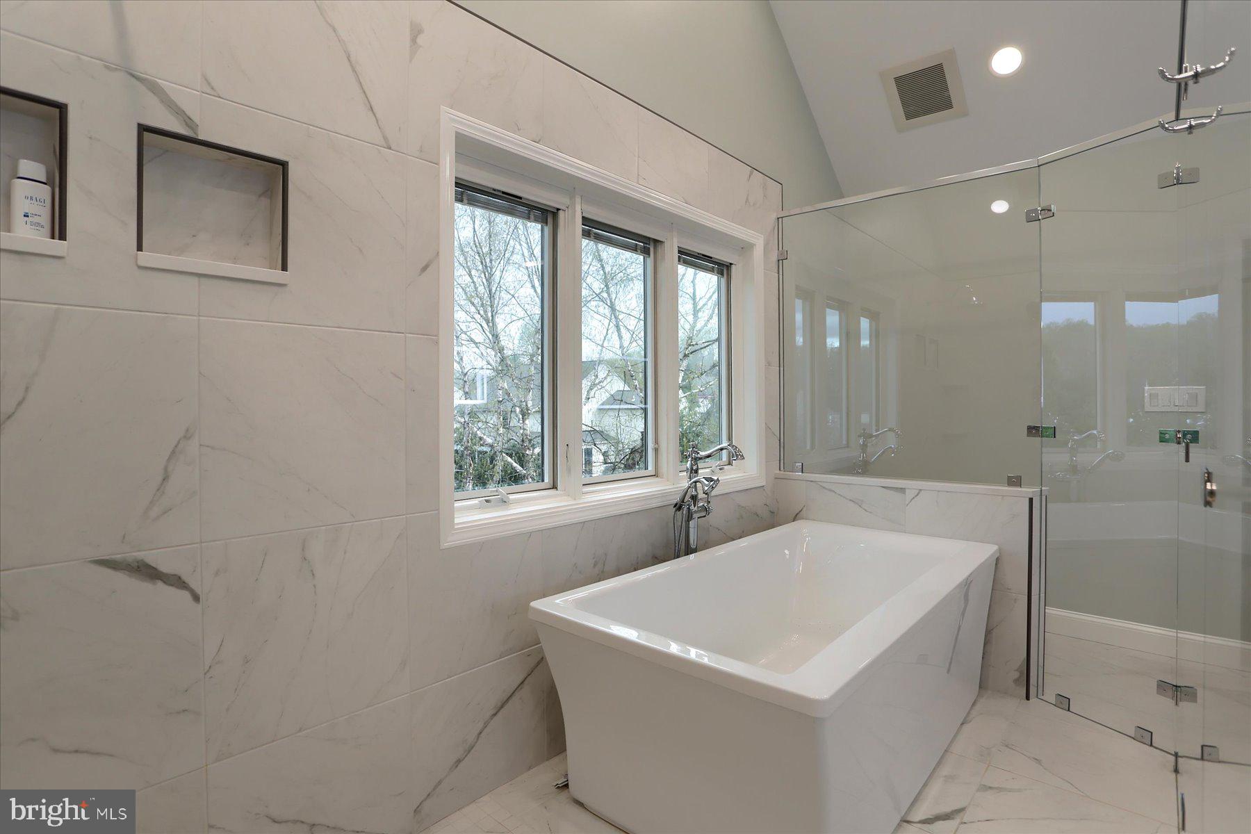 STONEY RUN - Residential