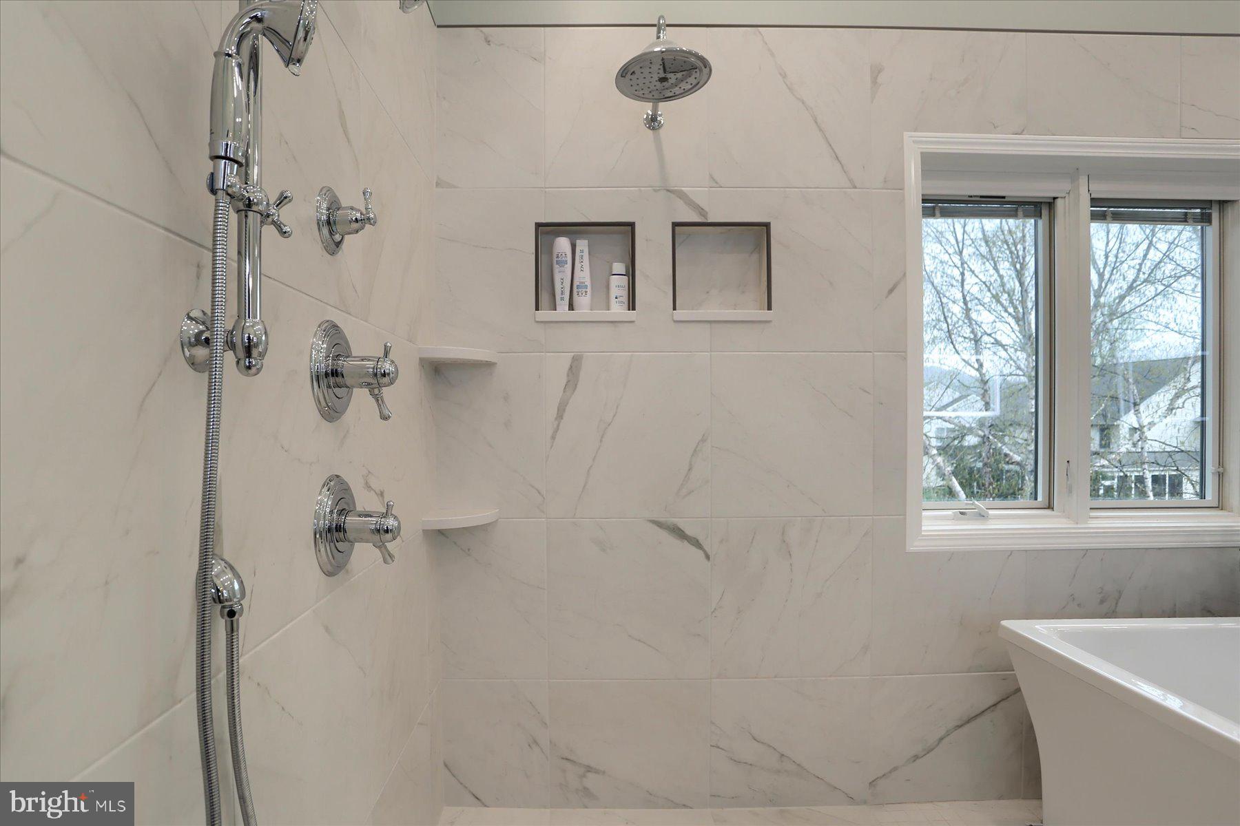 STONEY RUN - Residential