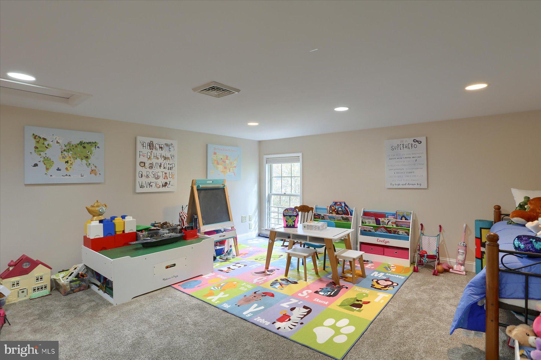 STONEY RUN - Residential