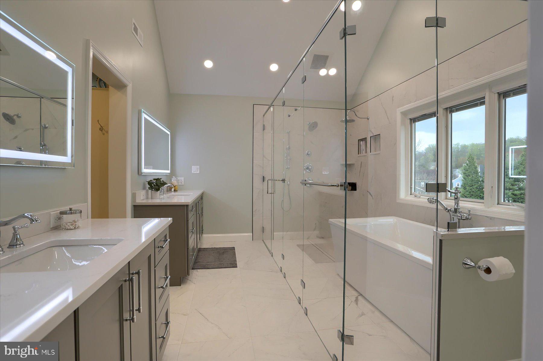 STONEY RUN - Residential