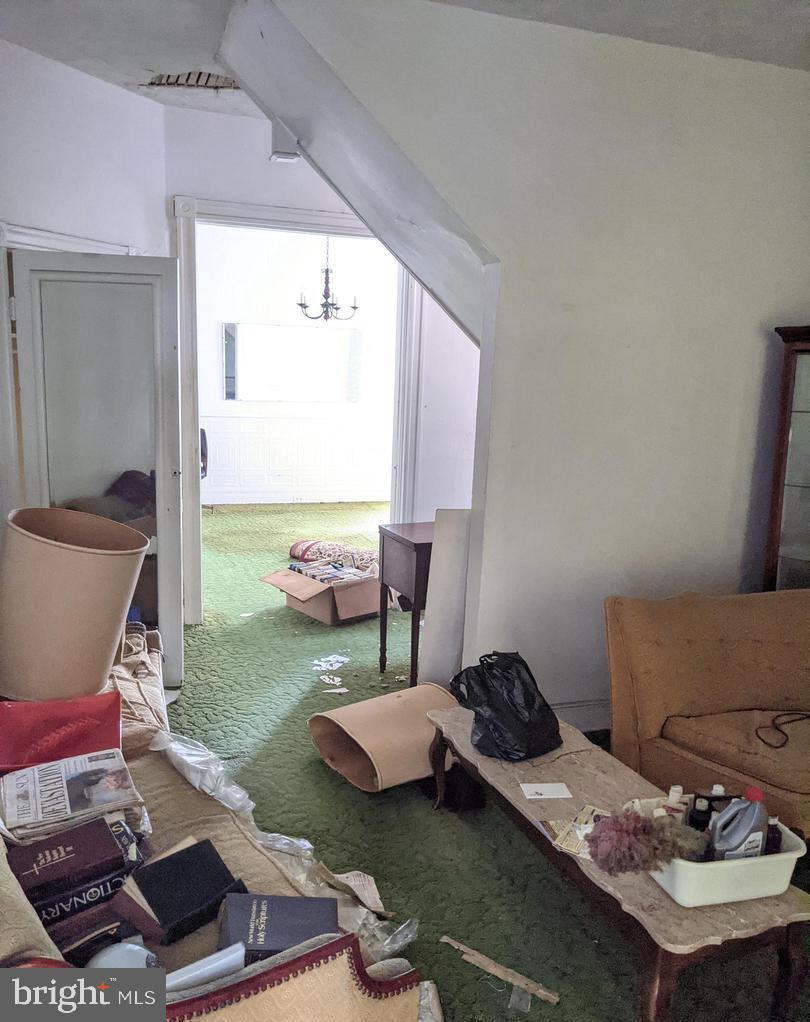 GARWYN OAKS - Residential