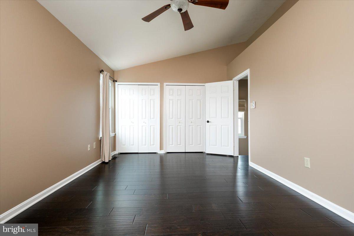 SEVEN OAKS - Residential