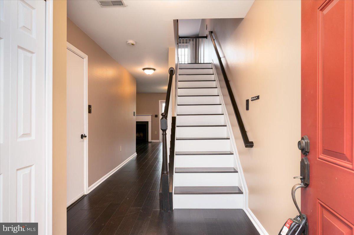 SEVEN OAKS - Residential