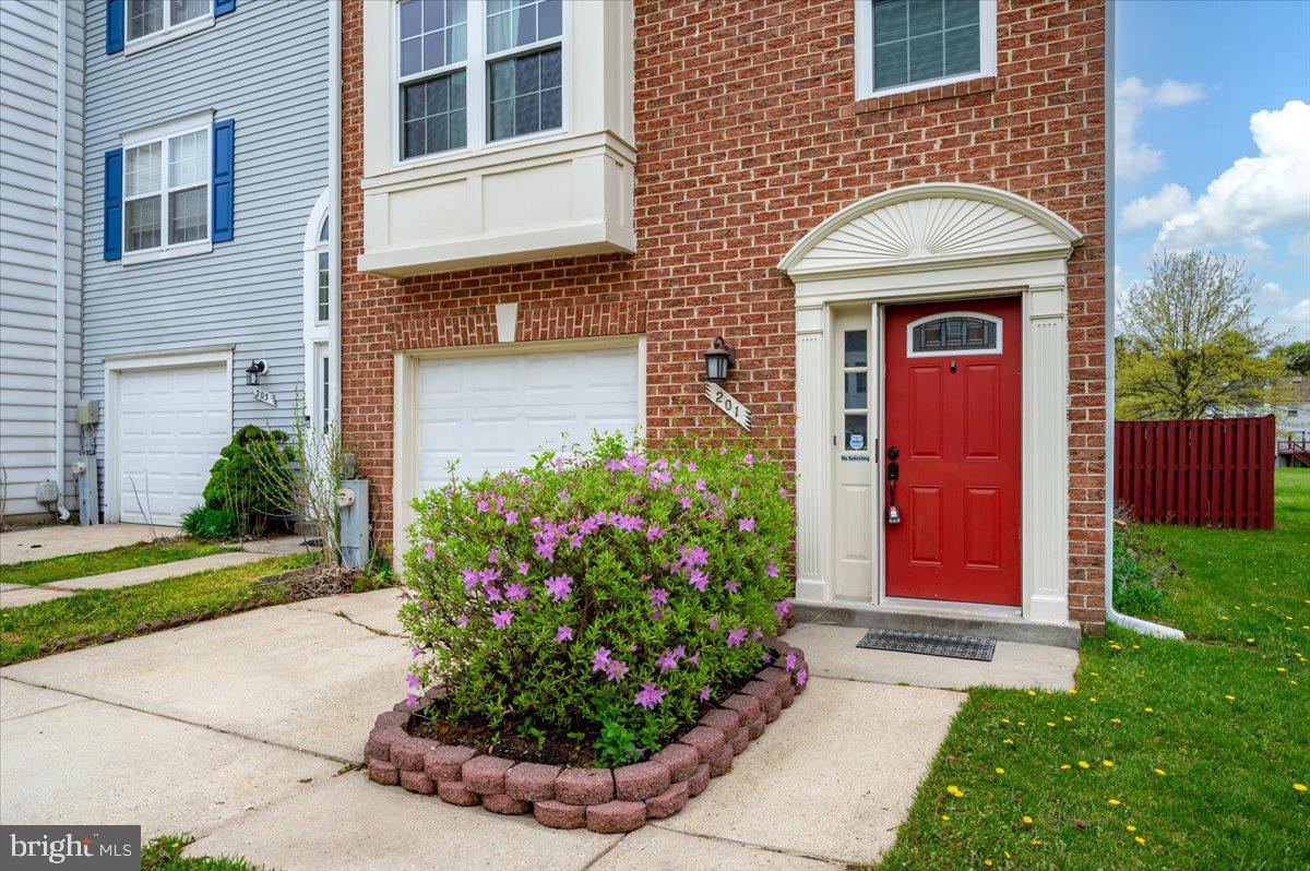 SEVEN OAKS - Residential