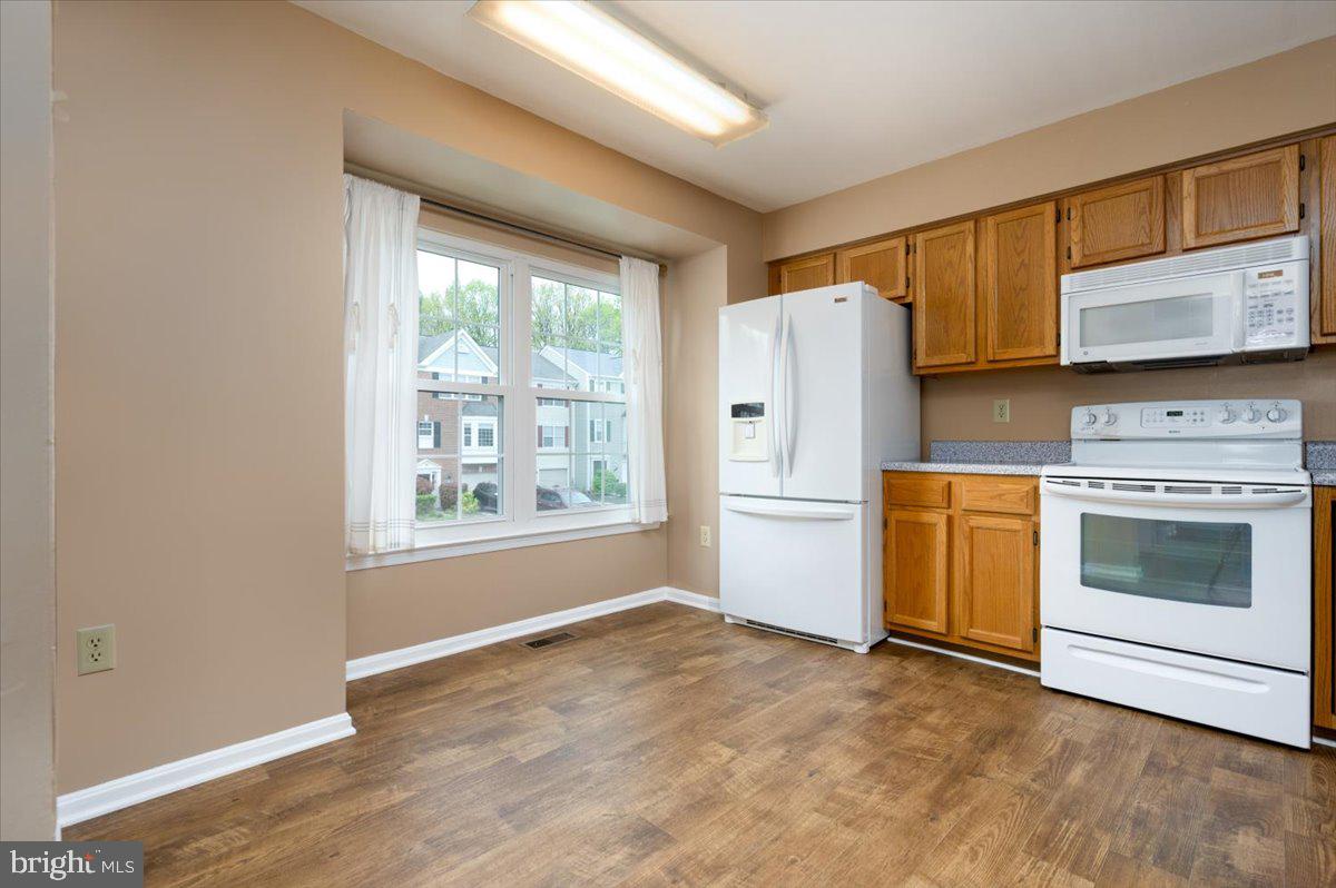 SEVEN OAKS - Residential