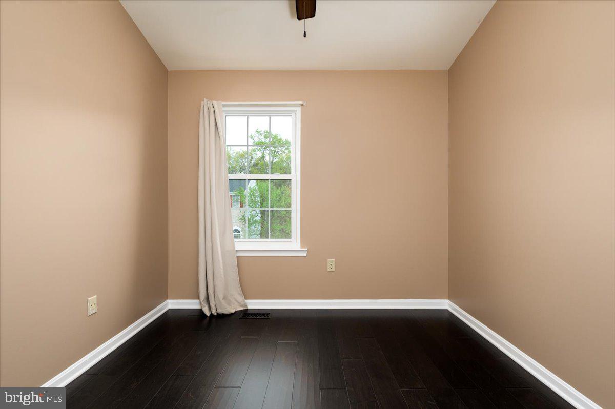 SEVEN OAKS - Residential