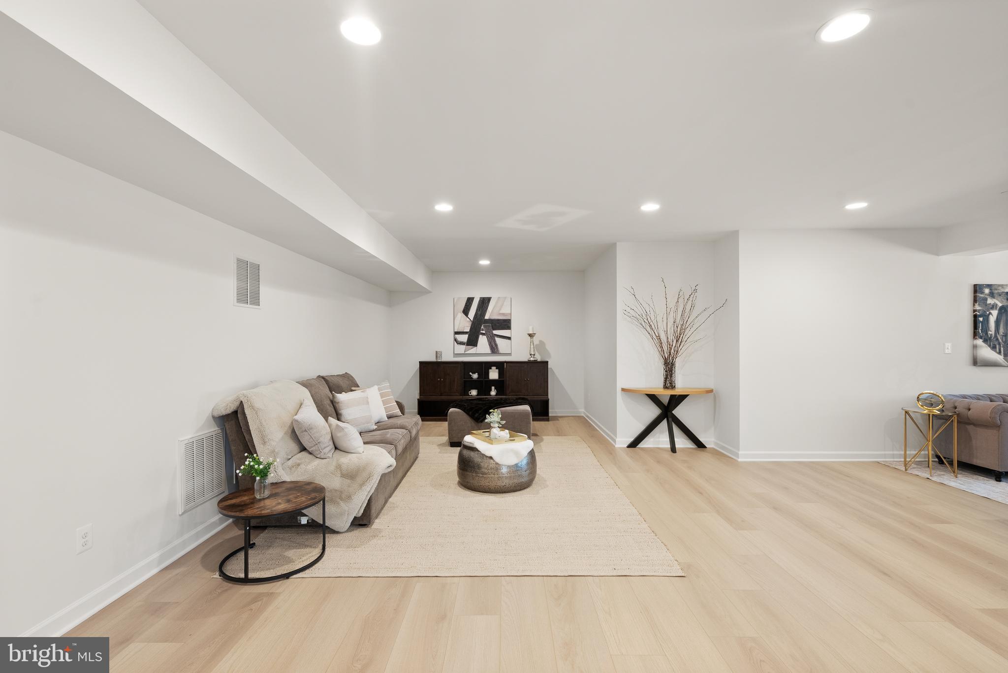 GRANT AT WILLOWSFORD - Residential