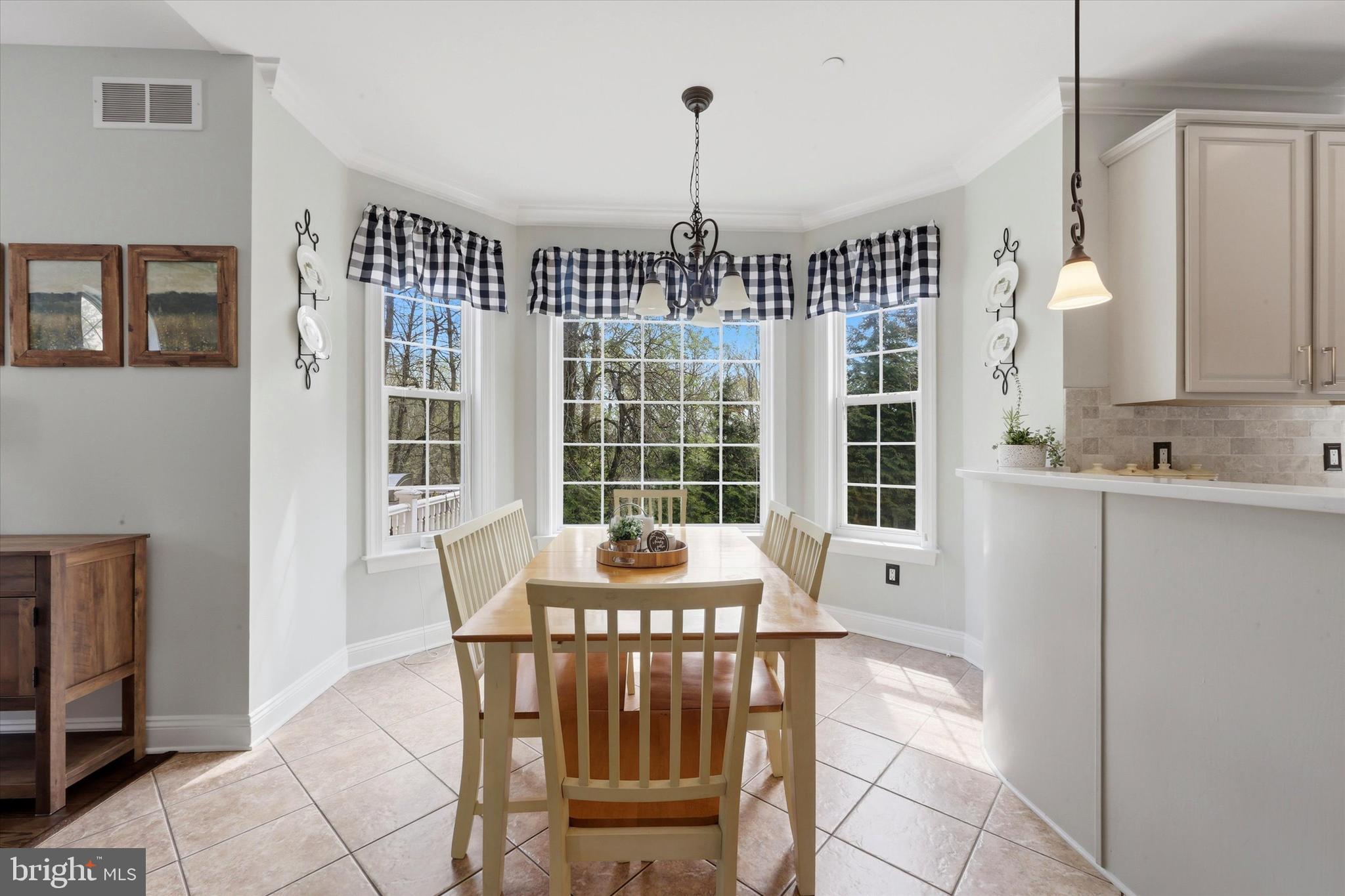 WOODLAND HOLW - Residential