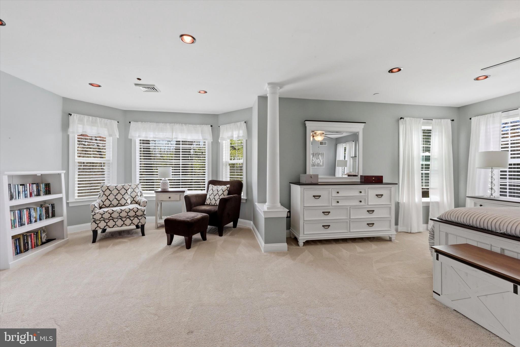 WOODLAND HOLW - Residential