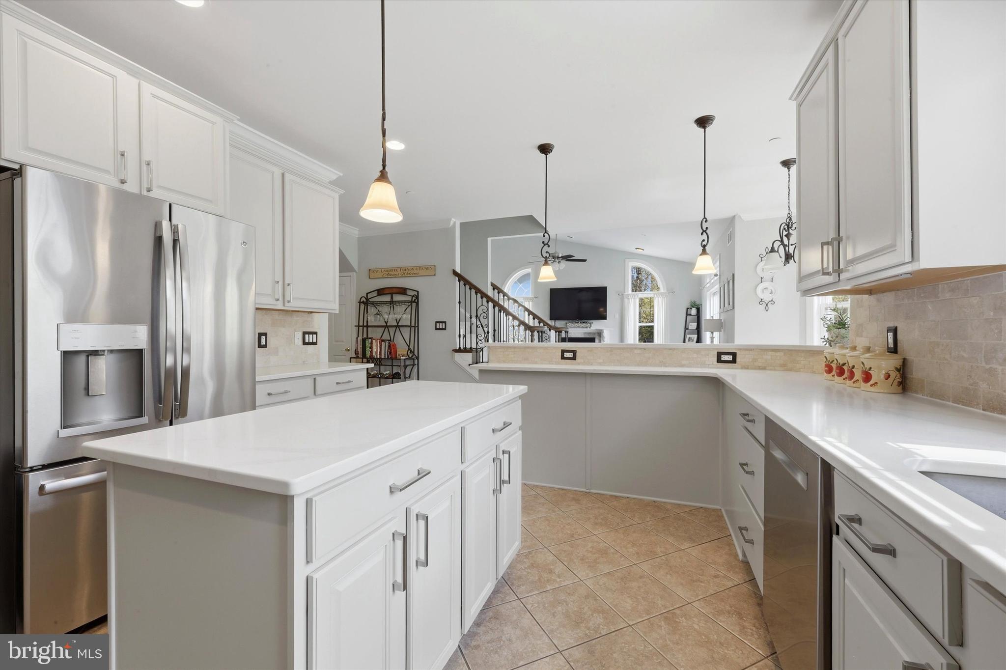 WOODLAND HOLW - Residential